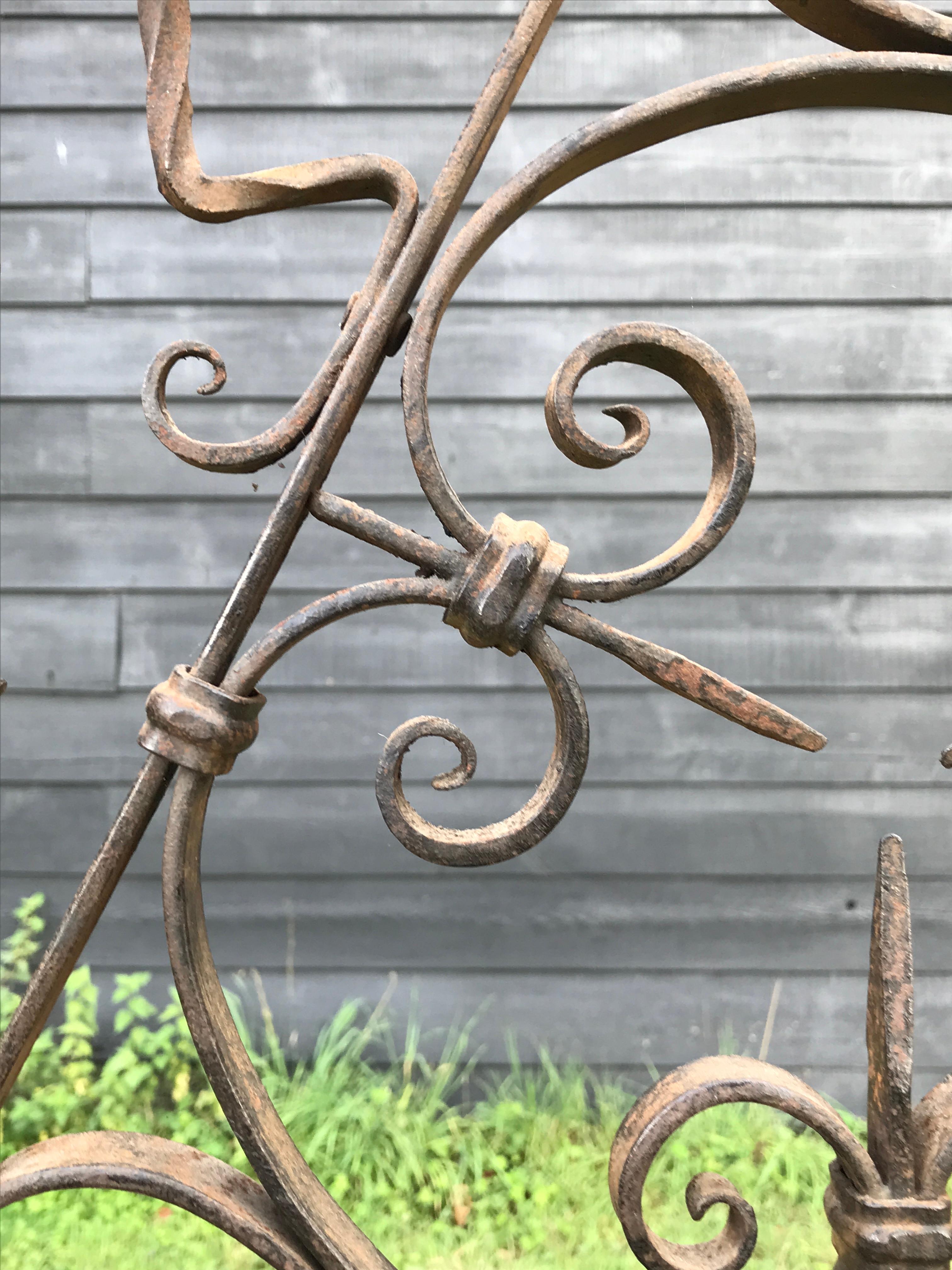 Torchere Italian Iron 5 Candle or Torches High Monumental In Good Condition For Sale In BUNGAY, SUFFOLK