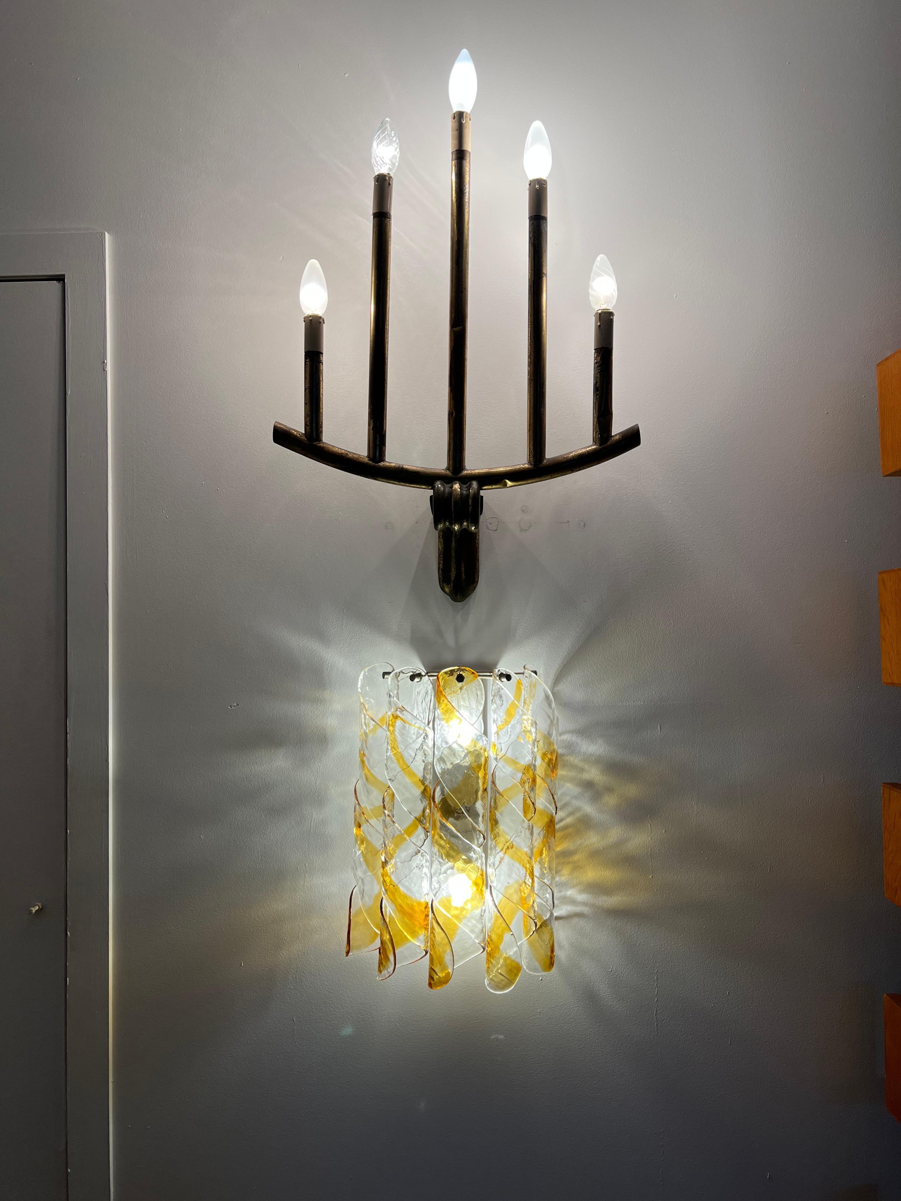 Torciglione Murano Wall Lamp by Mazzega For Sale 1