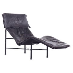 Tord Bjorklund per Ikea Chaise in pelle nera di metà secolo
