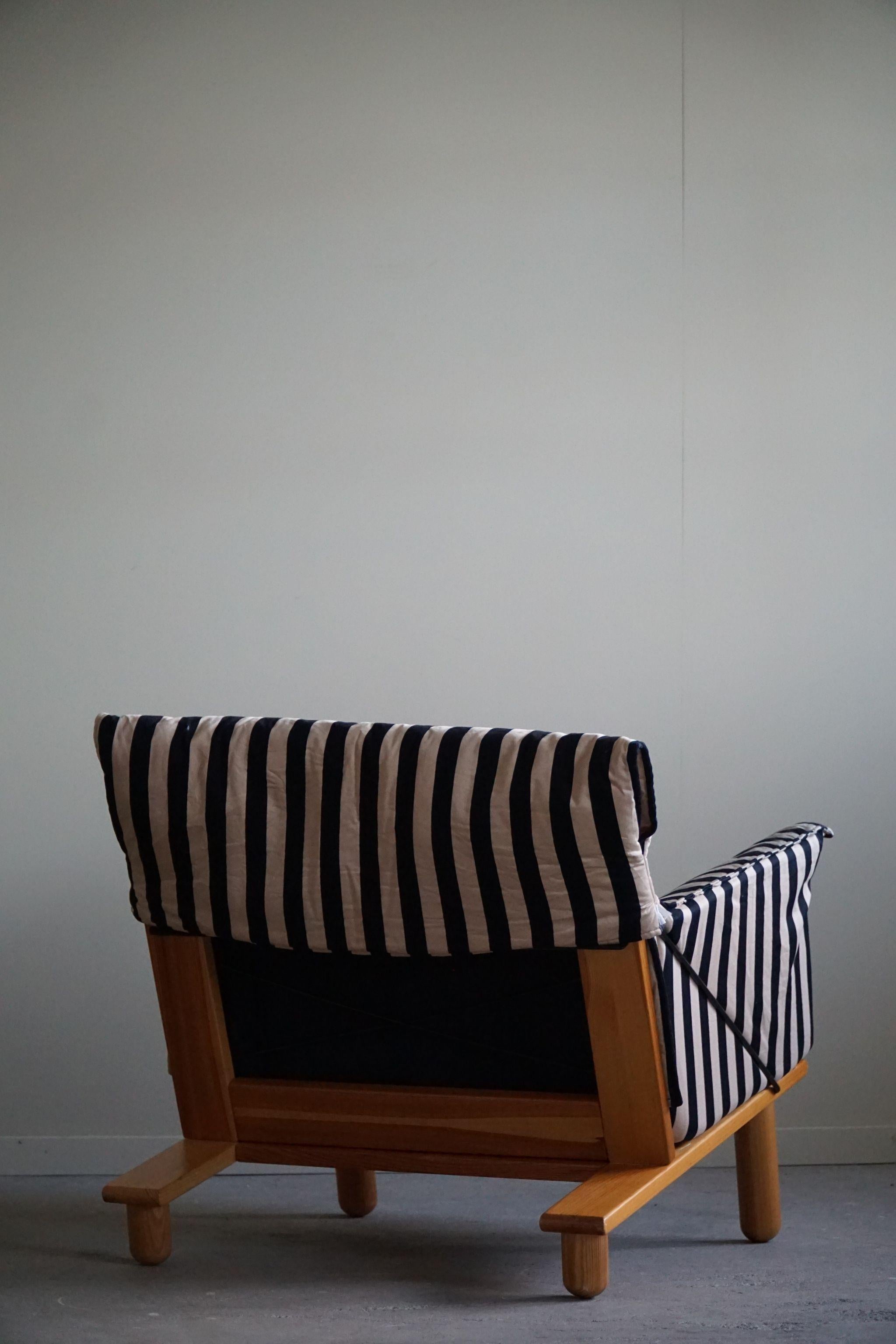 Tord Björklund, Chaise longue en tissu et pin, modèle 
