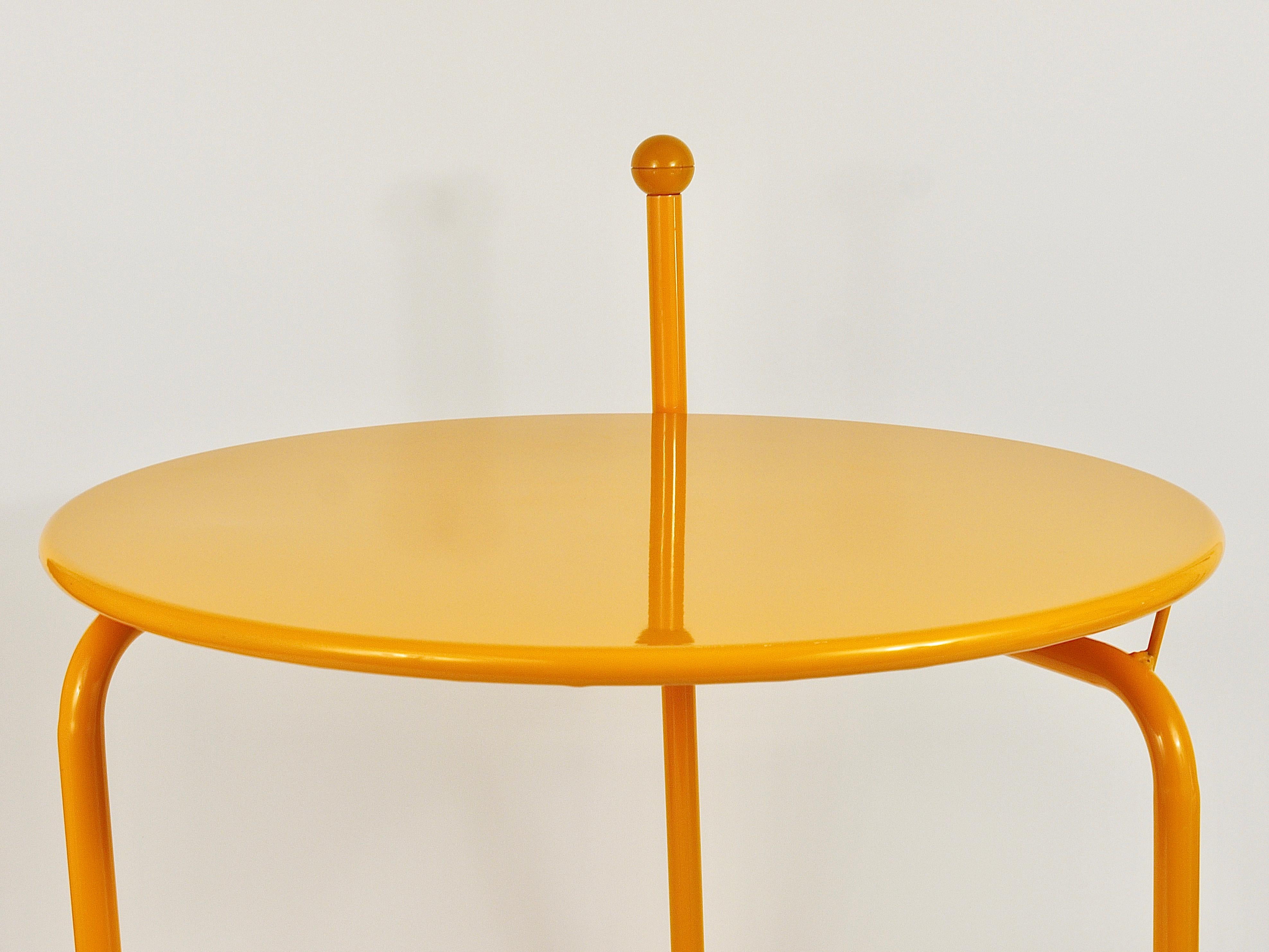 Tord Bjorklund Post-modern Side or Coffee Table, Memphis Style, Sweden, 1980s For Sale 4