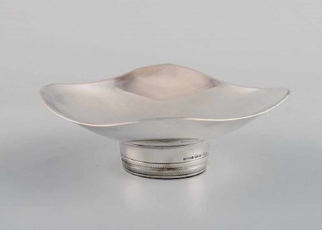 Tore Eldh, Swedish Silversmith, Modernist Silver Bowl on Foot, Dated 1965 In Excellent Condition For Sale In Copenhagen, DK