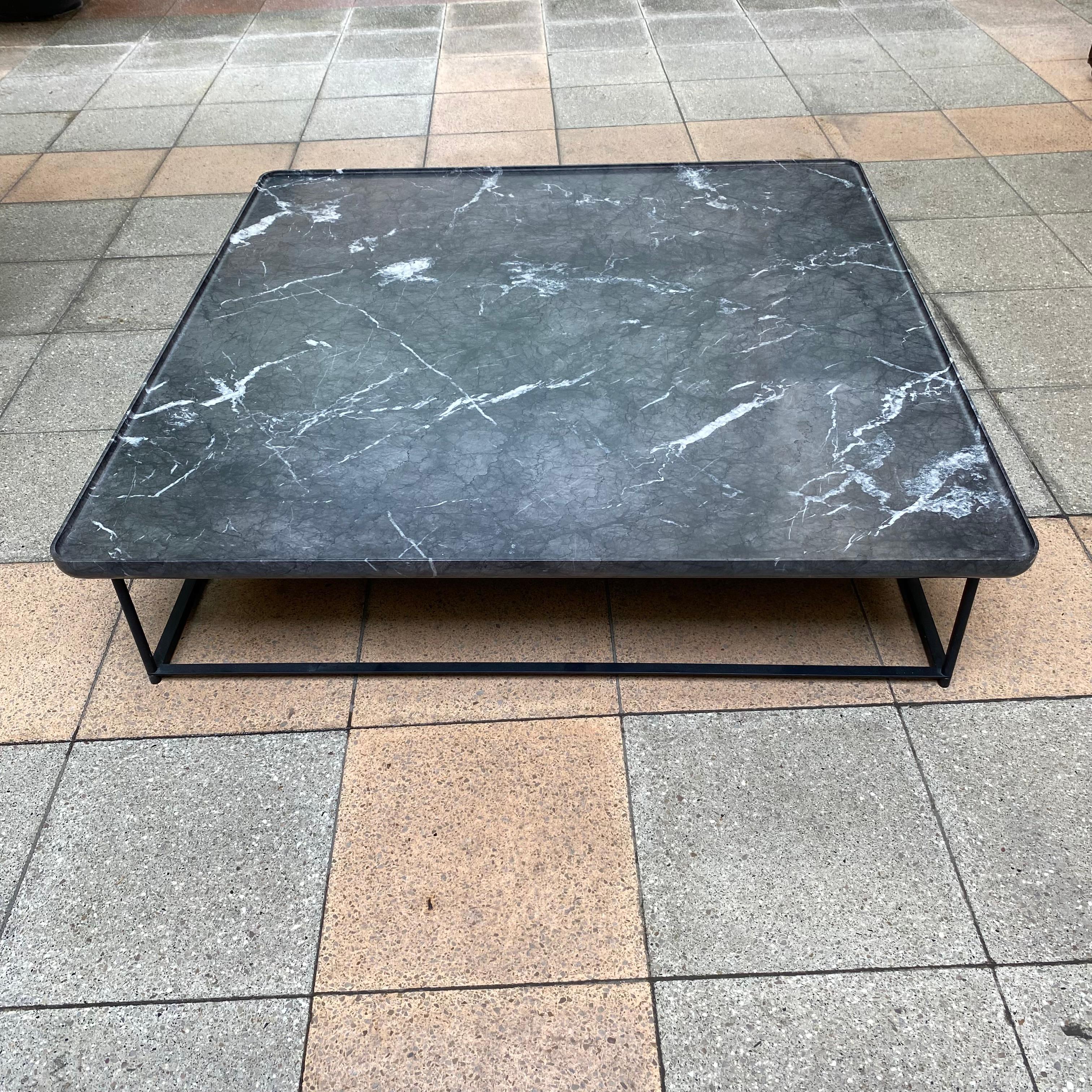 Torei Square Table Grey Carnico Marble - Cassina For Sale 2