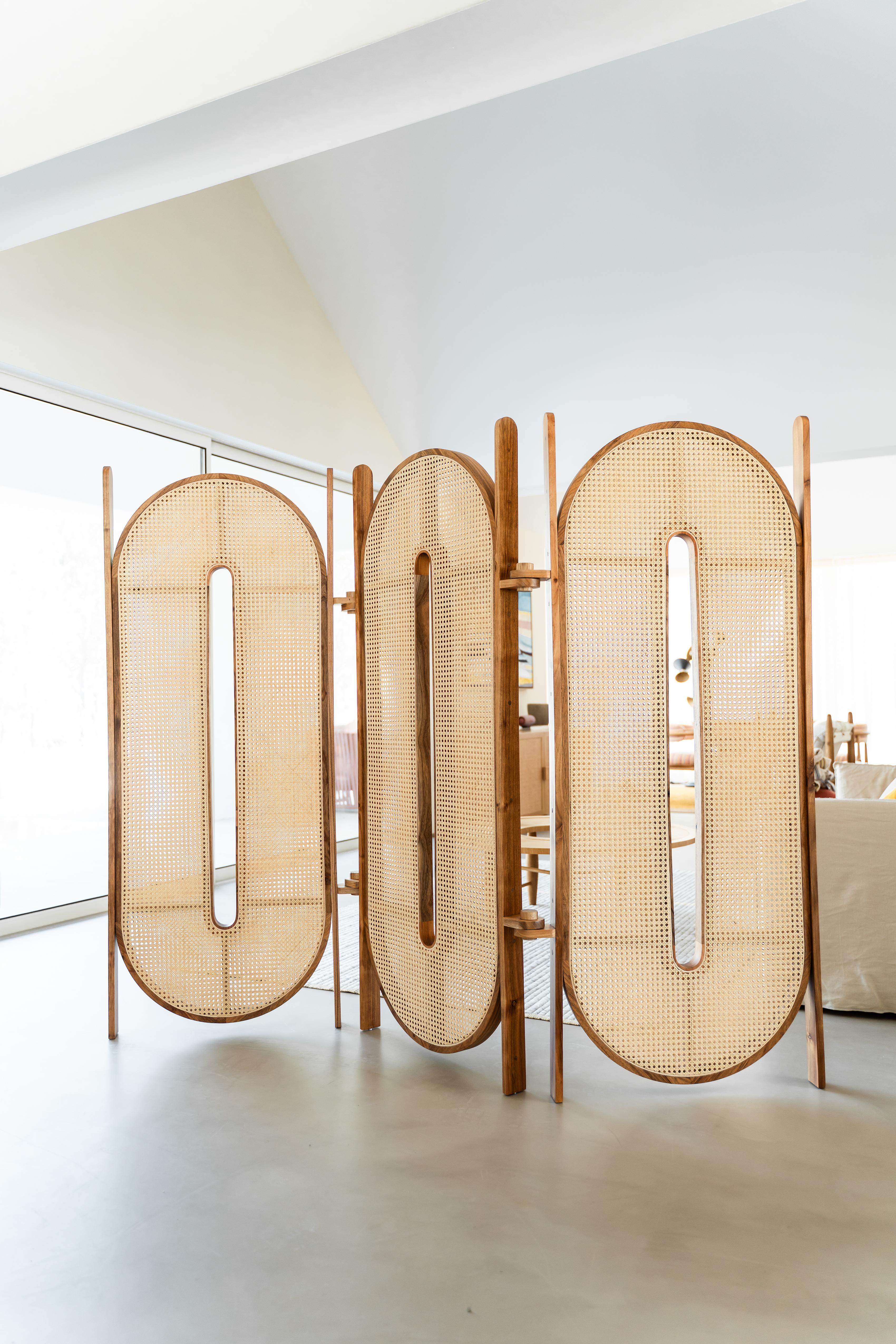 Tori - Biombo Artesanal de Madera y Cinta de Caña Natural Portugués en venta