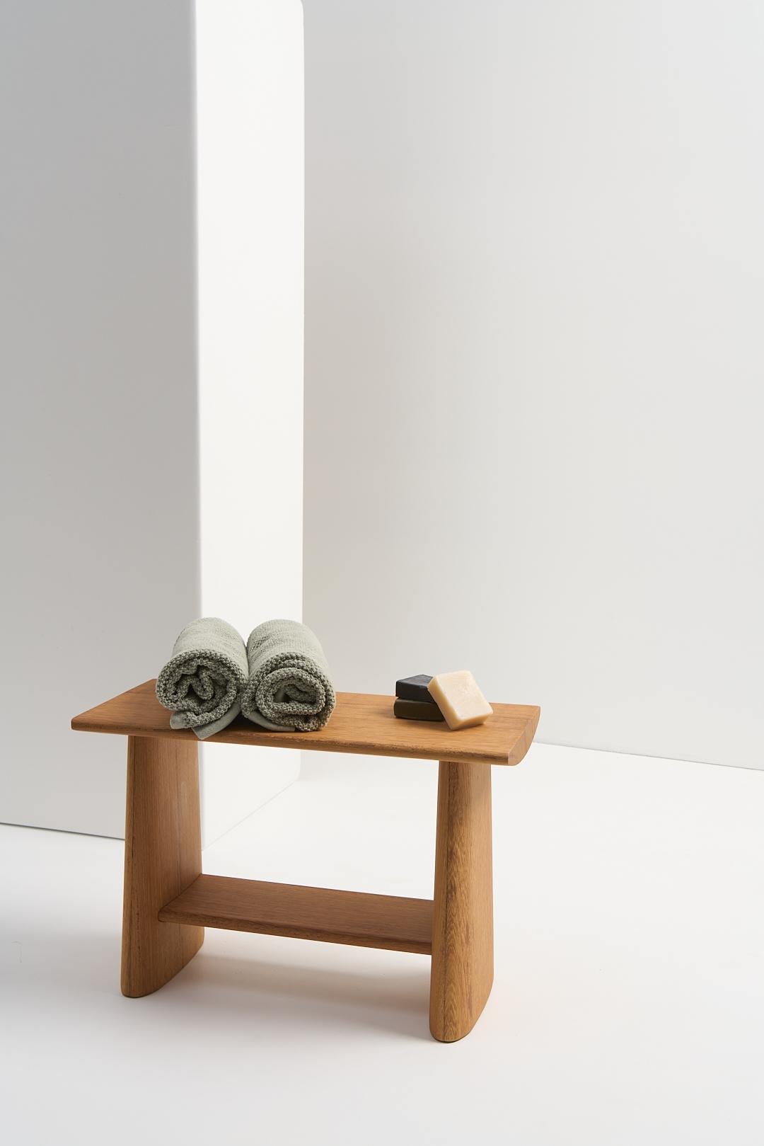 Collection Torii, tabouret rectangulaire en bois en vente 4