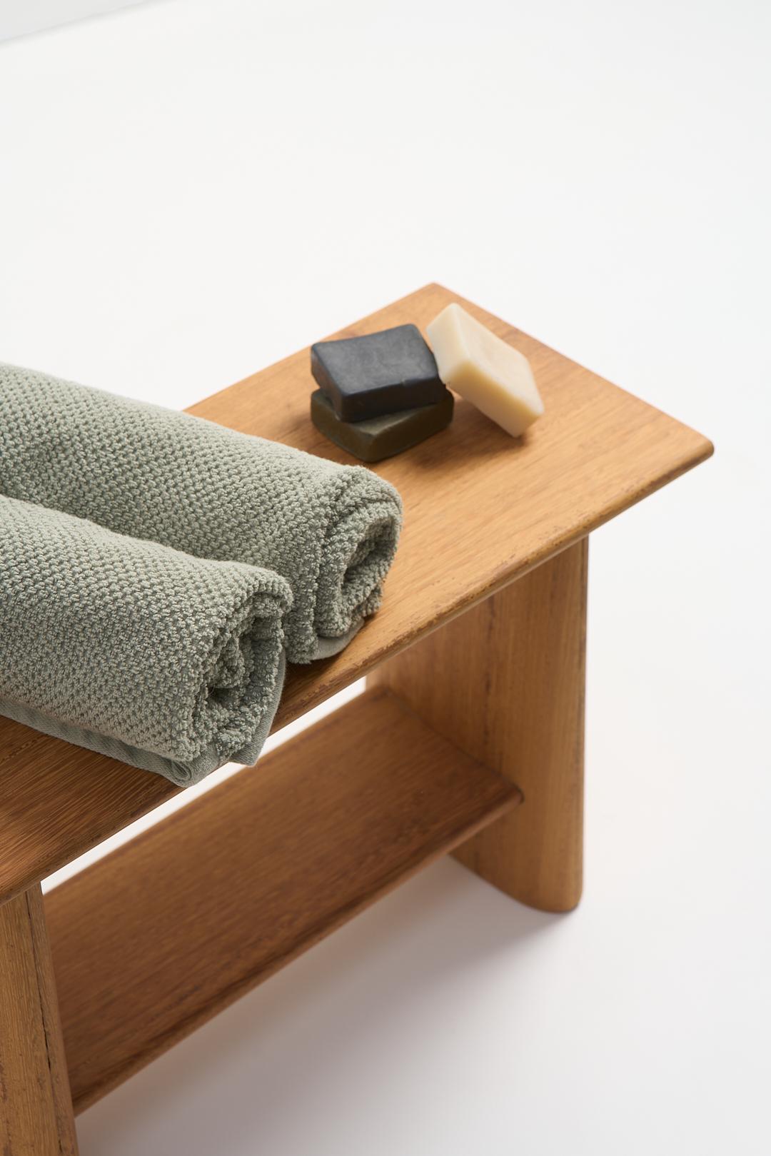 Collection Torii, tabouret rectangulaire en bois en vente 9