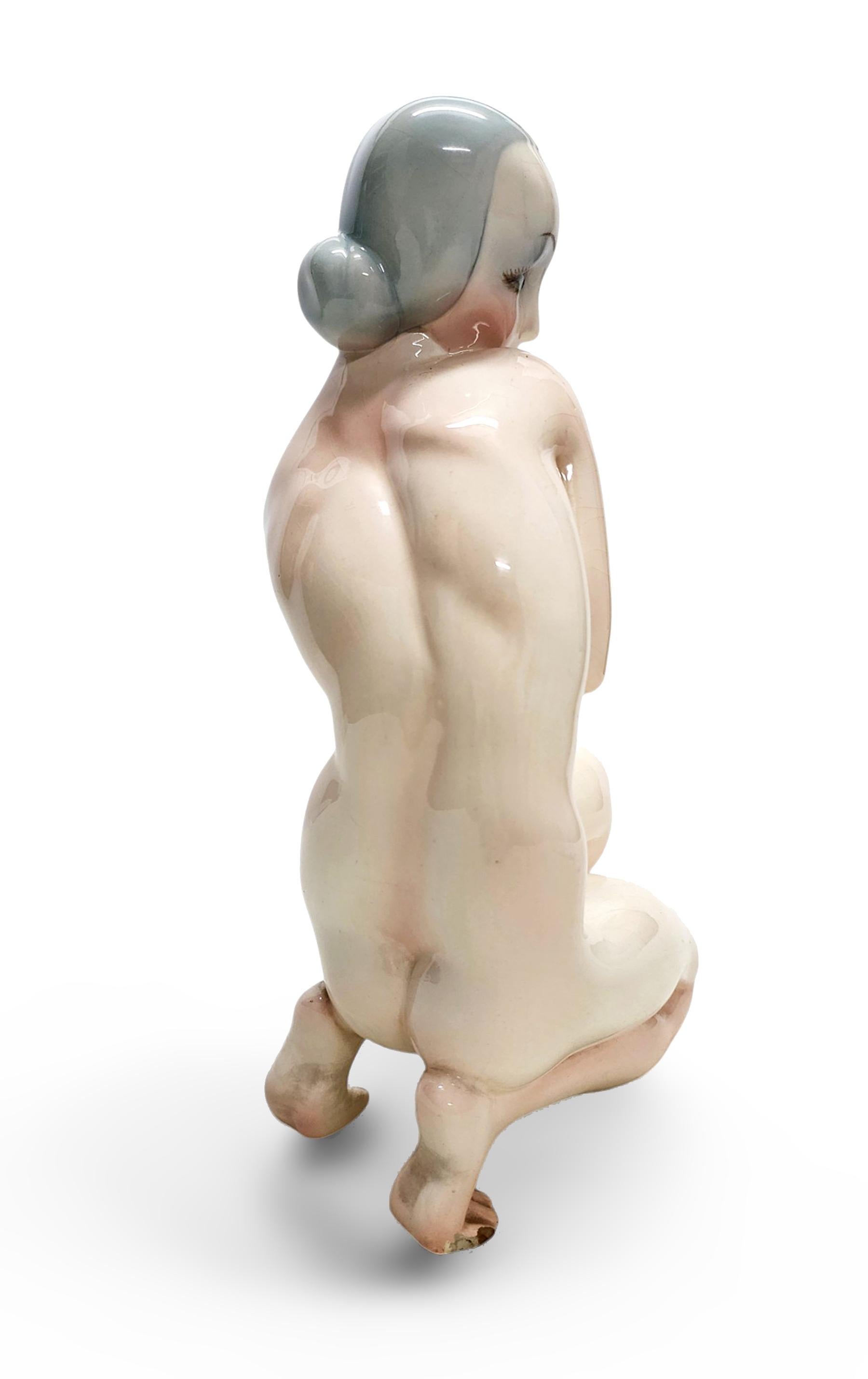 Figurilla de cerámica esmaltada 'Verginità' de Sandro Vaccetti para Essevi, Italia Italiano en venta