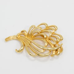 Torino Gold Floral Clip On Earrings and Pin Brooch, Retro Costume Jewelry Set