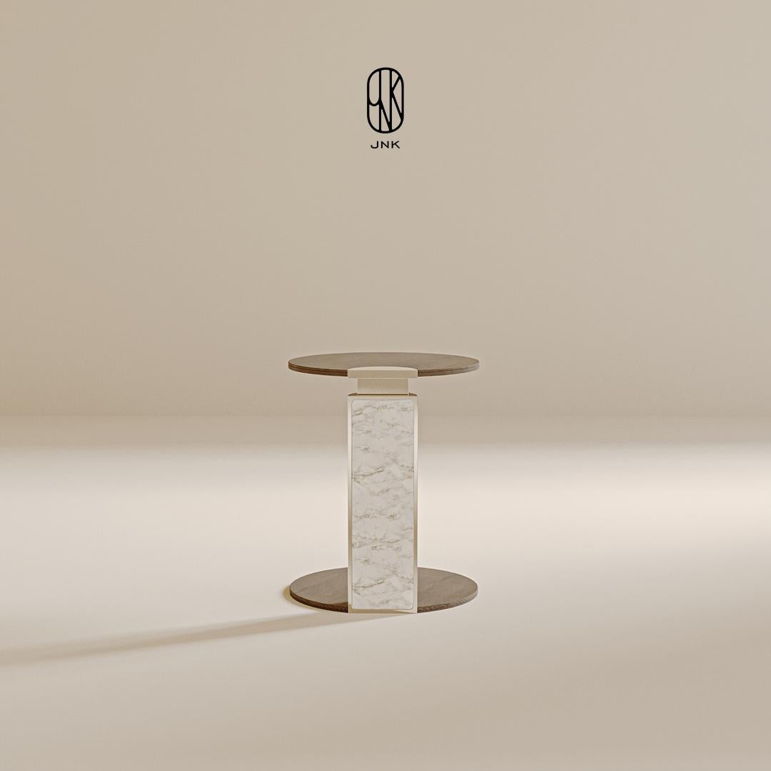 Turc Table d'appoint Torino : Un mélange sophistiqué d'Elegance en Wood et Porcelaine par JNK en vente