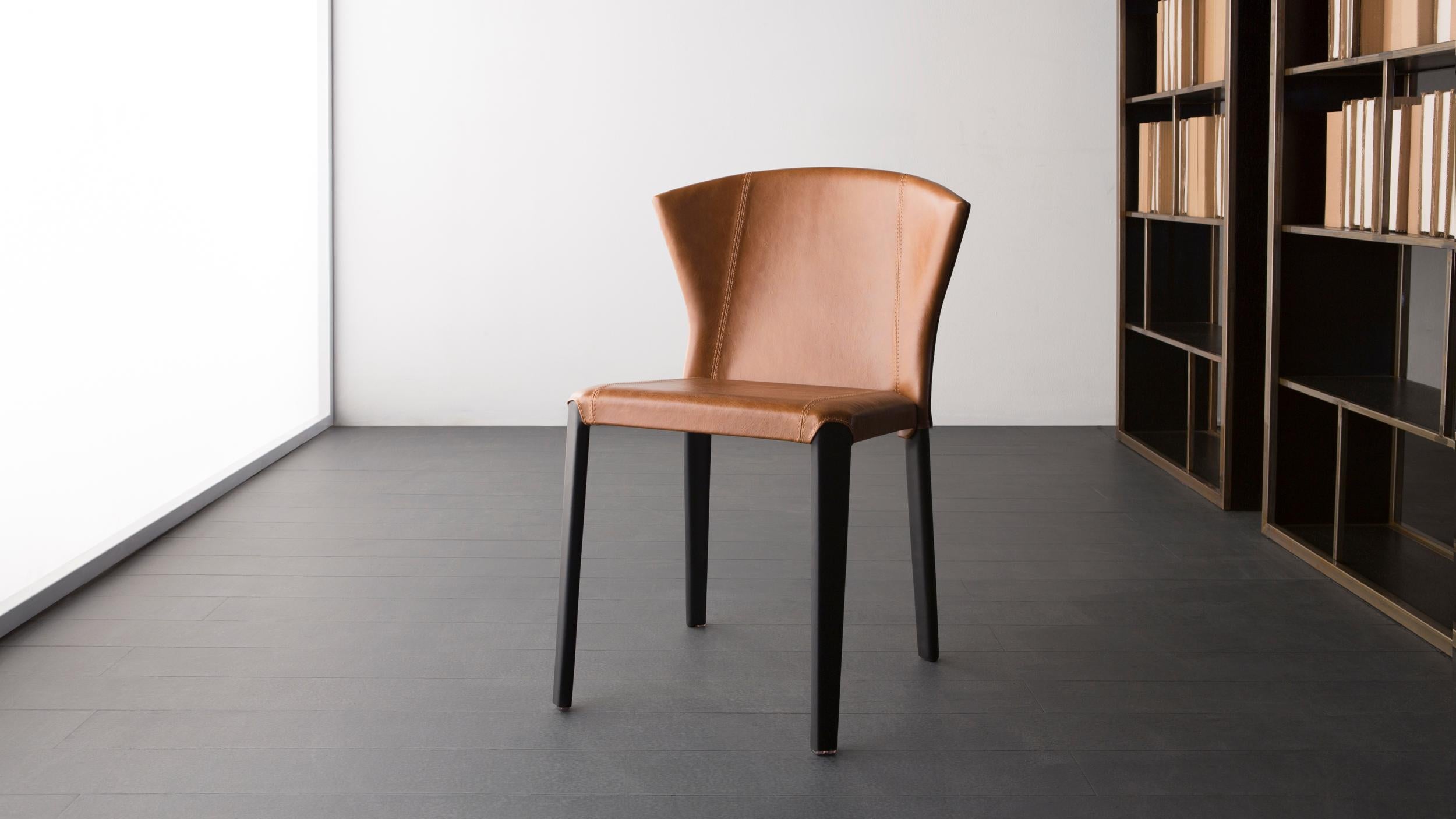 Tork-Stuhl von Doimo Brasil
Abmessungen: B 51 x T 58 x H 81 cm 
MATERIALIEN: Metall, Leder.


Mit der Absicht, guten Geschmack und Persönlichkeit zu vermitteln, entschlüsselt Doimo Trends und folgt der Entwicklung des Menschen und seines Raums. Zu