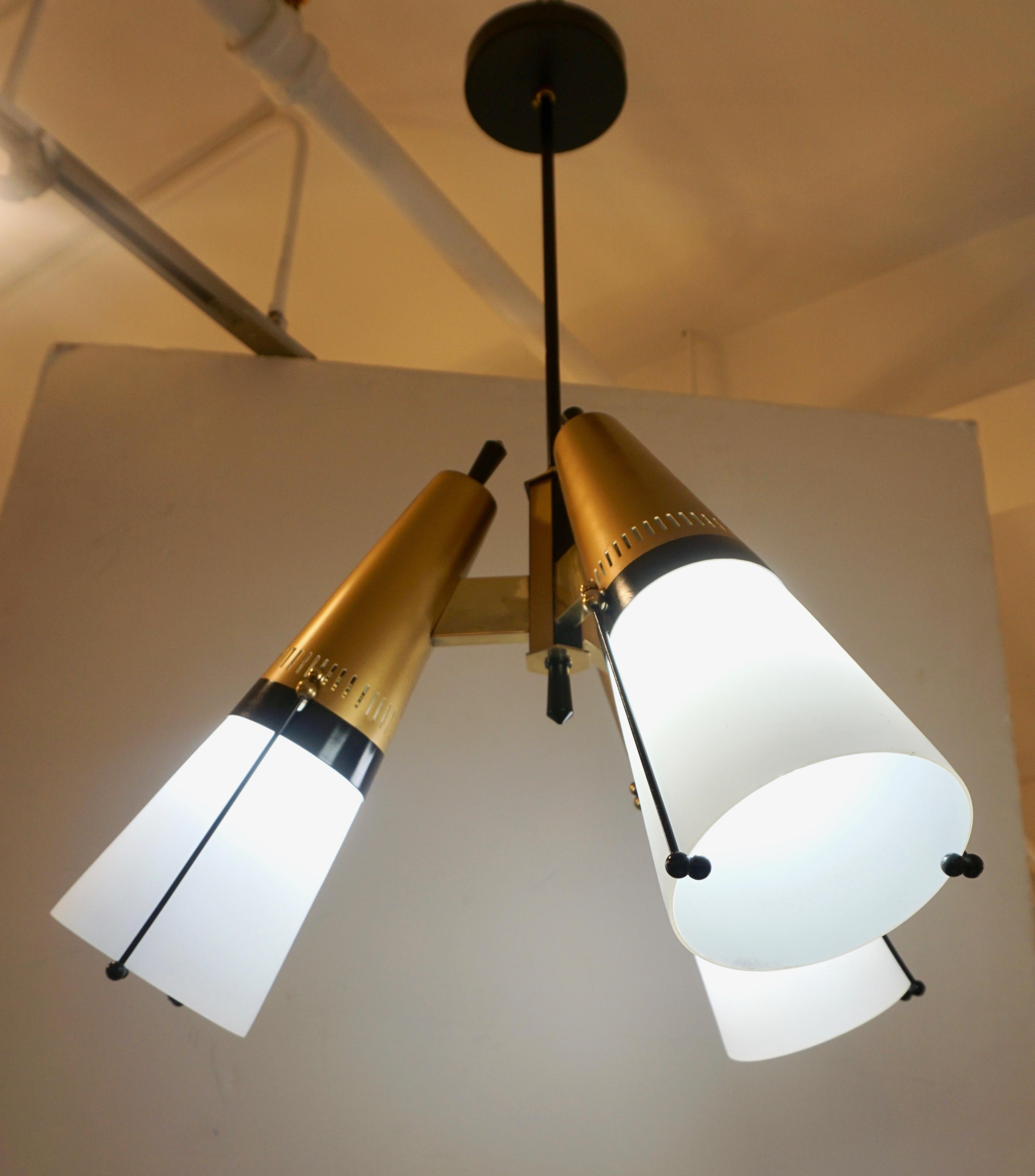 Mid-Century Modern Italian Vintage Brass Black White Three-Light Cone Chandelier In Good Condition For Sale In New York, NY