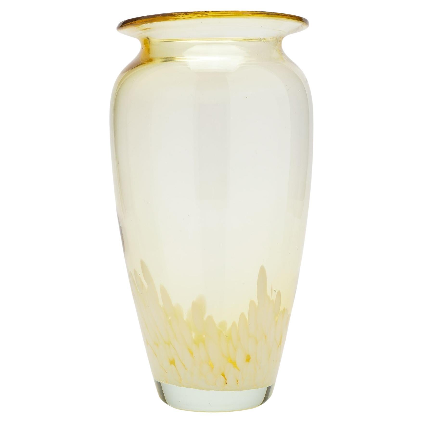 Vaso in vetro soffiato color ambra Tornowiec Art Glass, 1950-60 ca.
