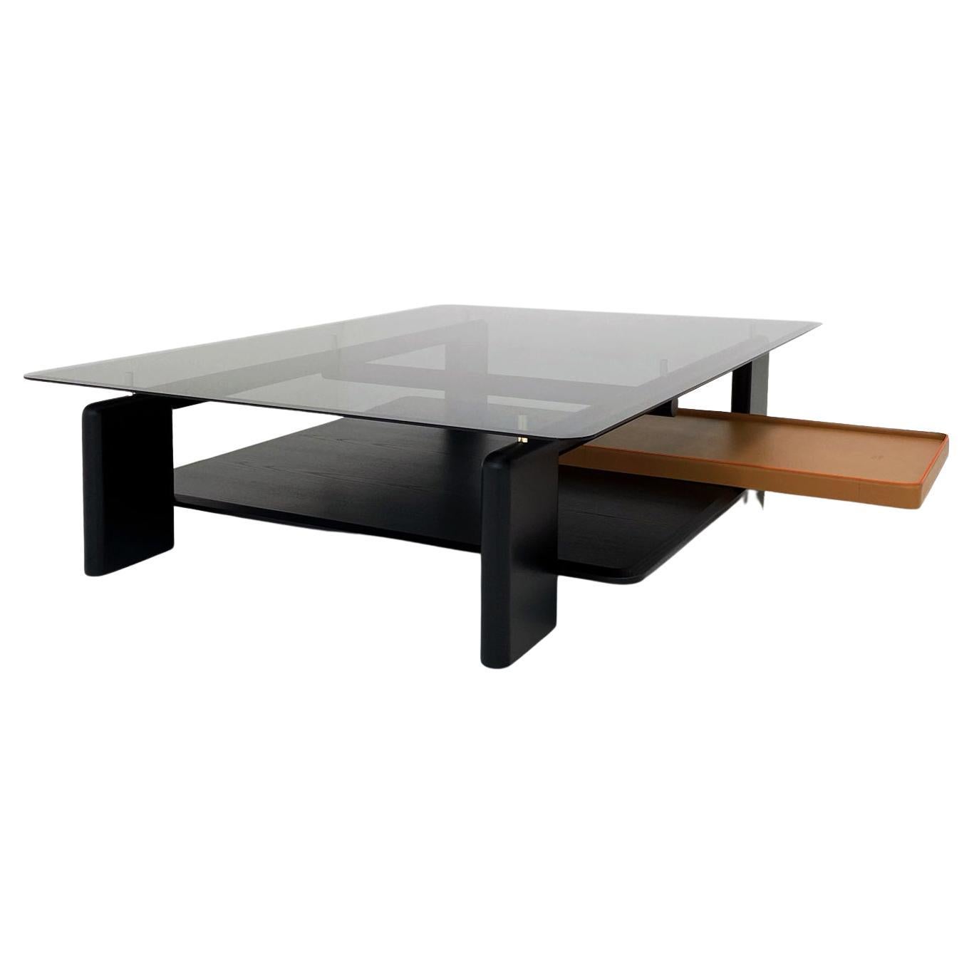 Toro, la luxueuse table basse avec plateau en cuir en vente