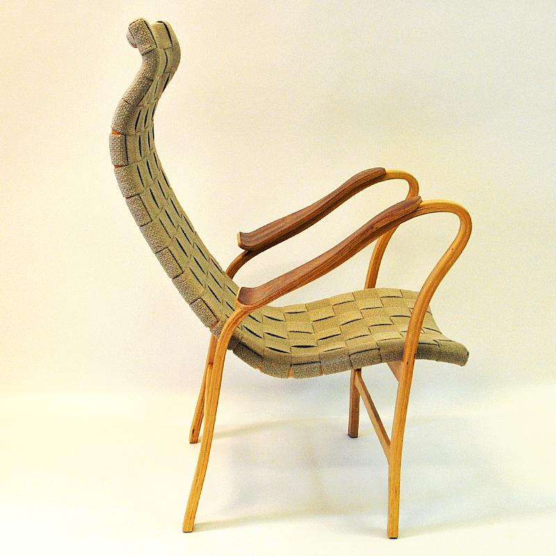 Torparen by G A Berg for Br. Anderssons 1940s. - A bended birch chair in braided fabric. Always right and always just as popular. The chair is formed after your body to give best possible seat comfort.
Measures: 72 cmW x 108 cmH x 69 cmD. Seat
