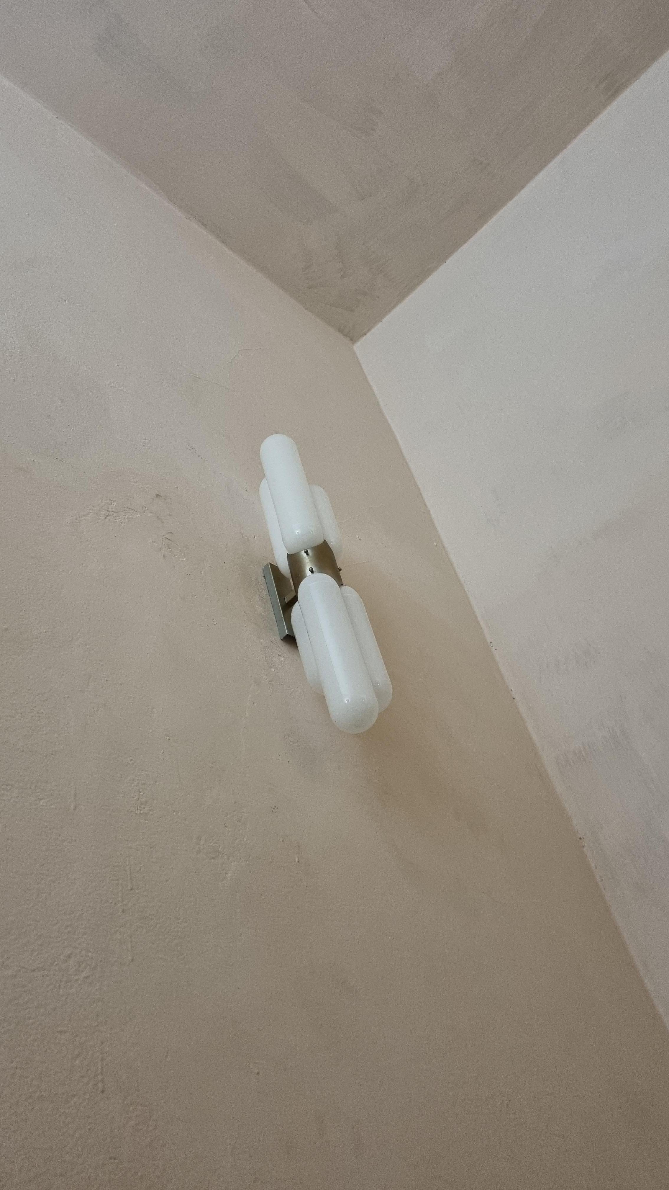 Torpedo wall sconces designed  by Carlo Nason for Mazzega, 1960s In condizioni buone in vendita a Arezzo, Italy