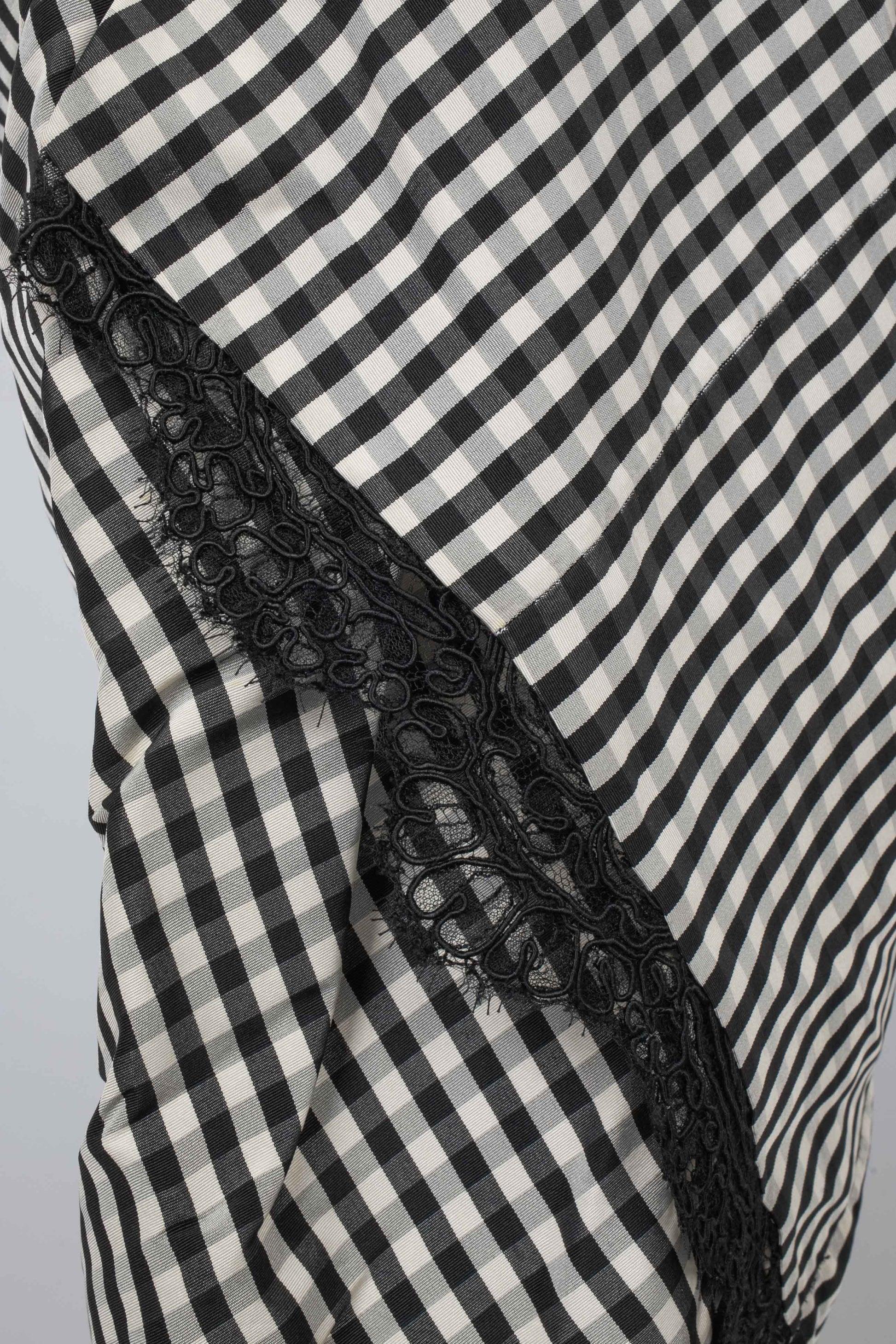 Torrente Vestido corpiño de guinga blanco y negro Alta Costura, 1996 5