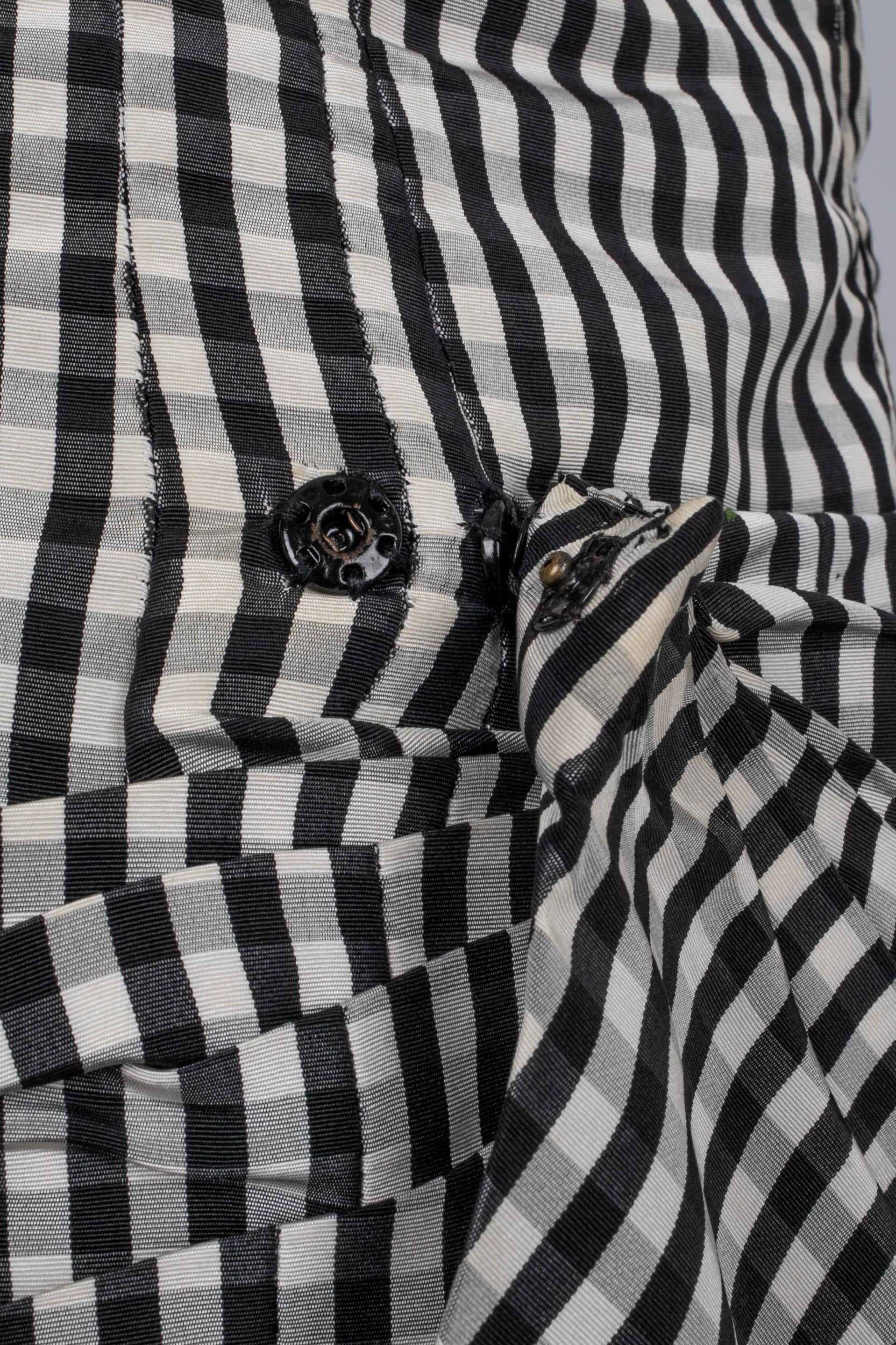Torrente Vestido corpiño de guinga blanco y negro Alta Costura, 1996 2