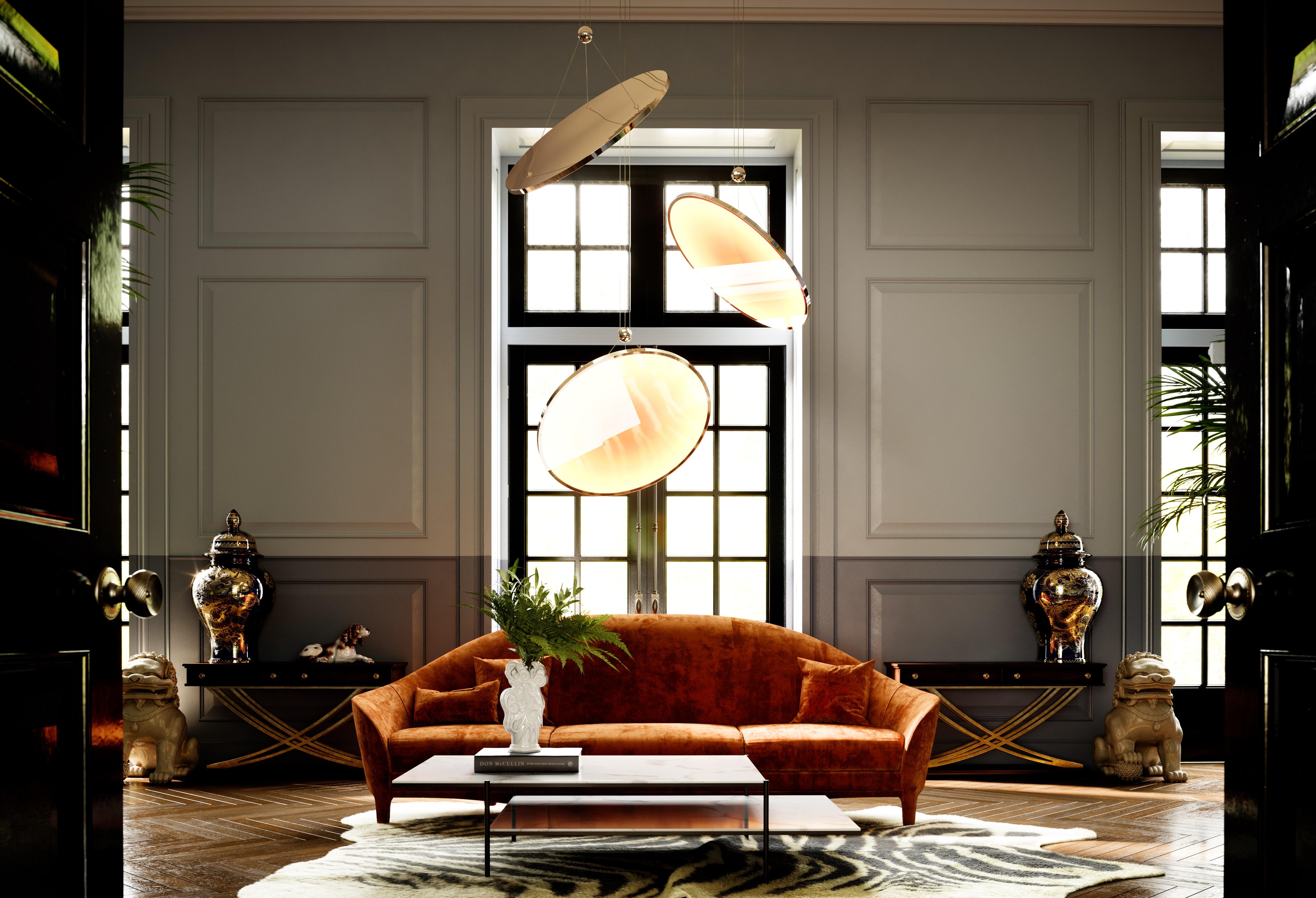 Lampadario Torsa Three di Cameron Design House
Dimensioni: D. 127 x H. 190 cm 
Materiali: Vetro, ottone lucido.

Disponibile nelle versioni a una, tre o cinque lanterne.
Disponibile in diverse finiture metalliche. Contattateci.

Il Torsa è