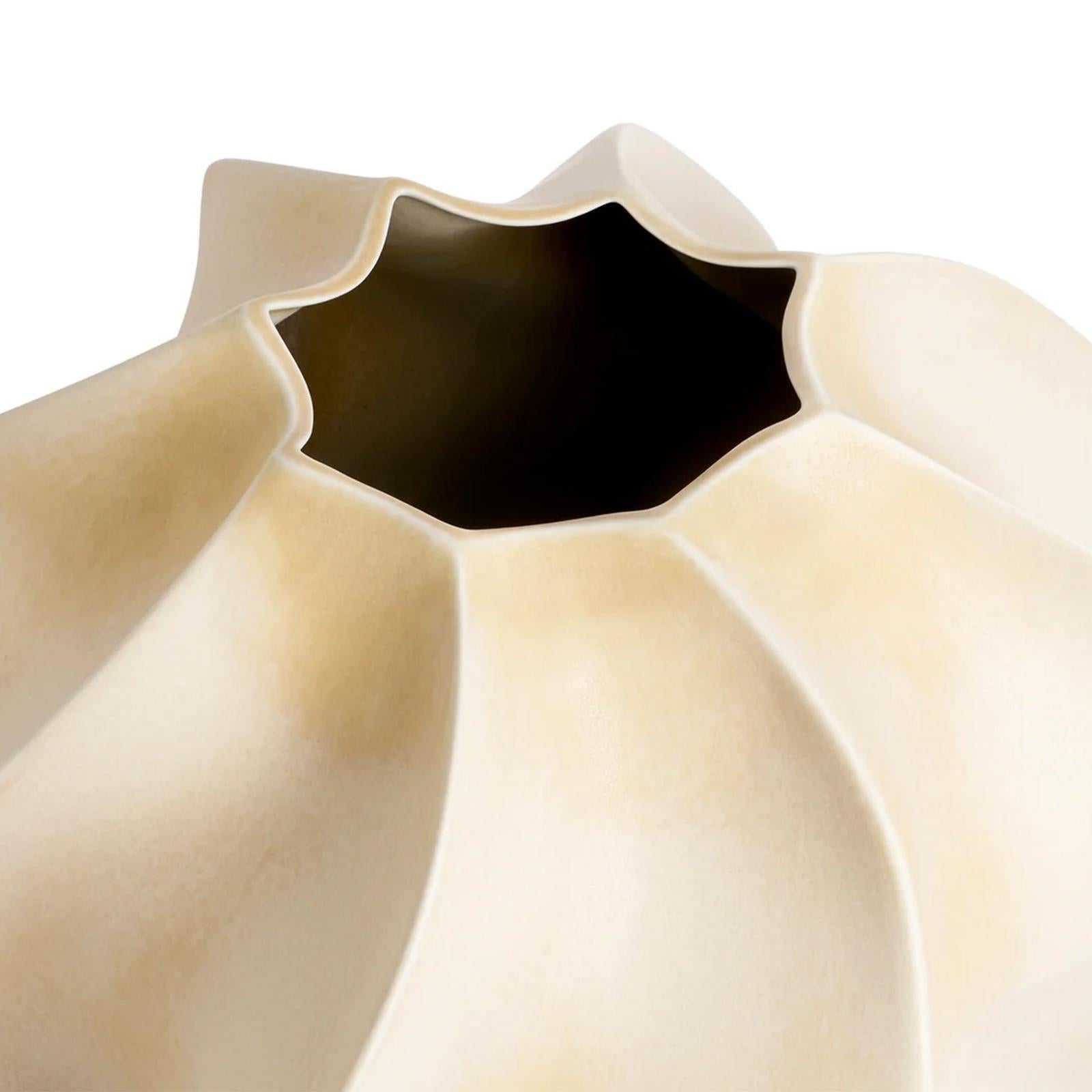 XXI secolo e contemporaneo Vaso Torsade Crema XL in vendita