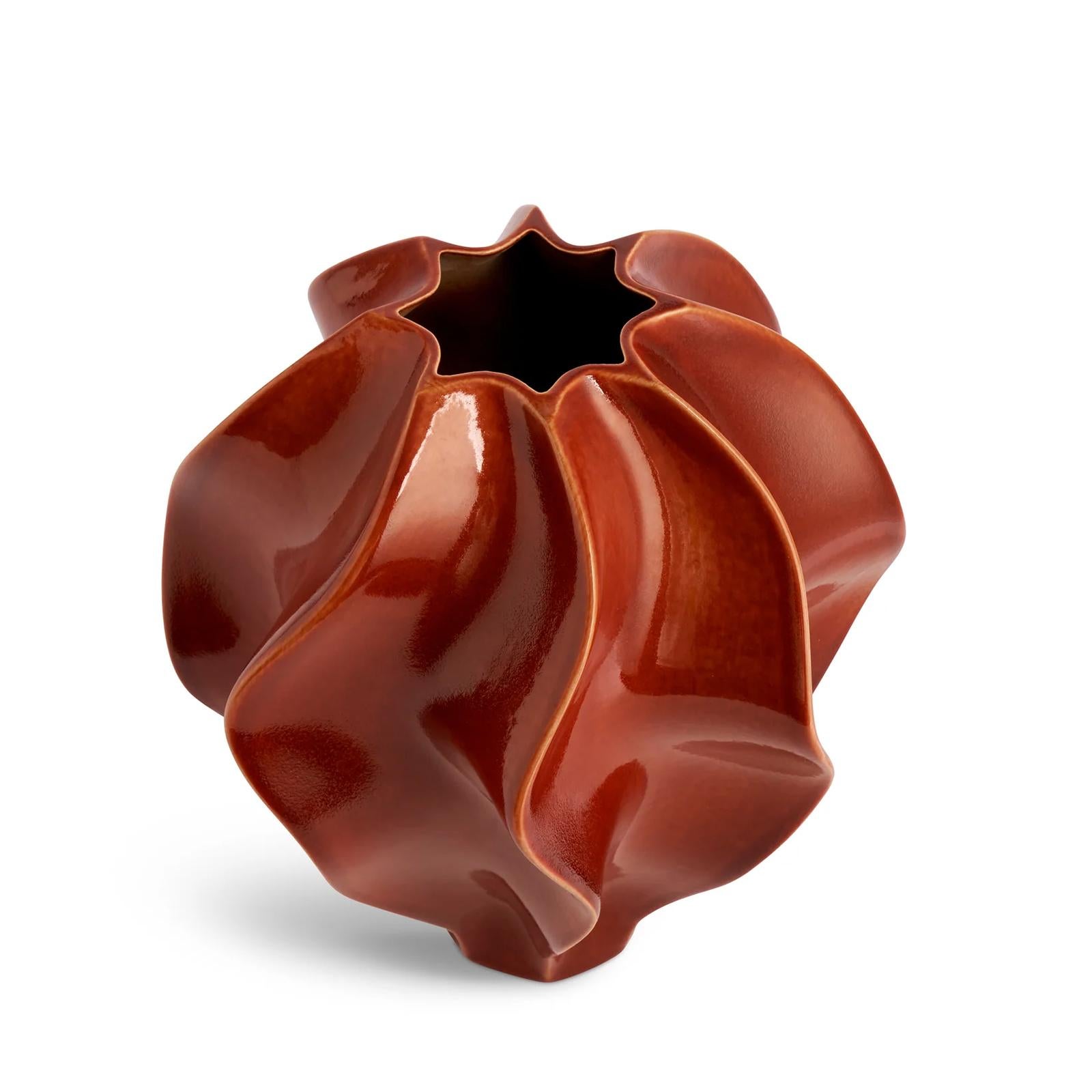 Vaso grande rosso Torsade In condizioni Nuovo in vendita a Paris, FR