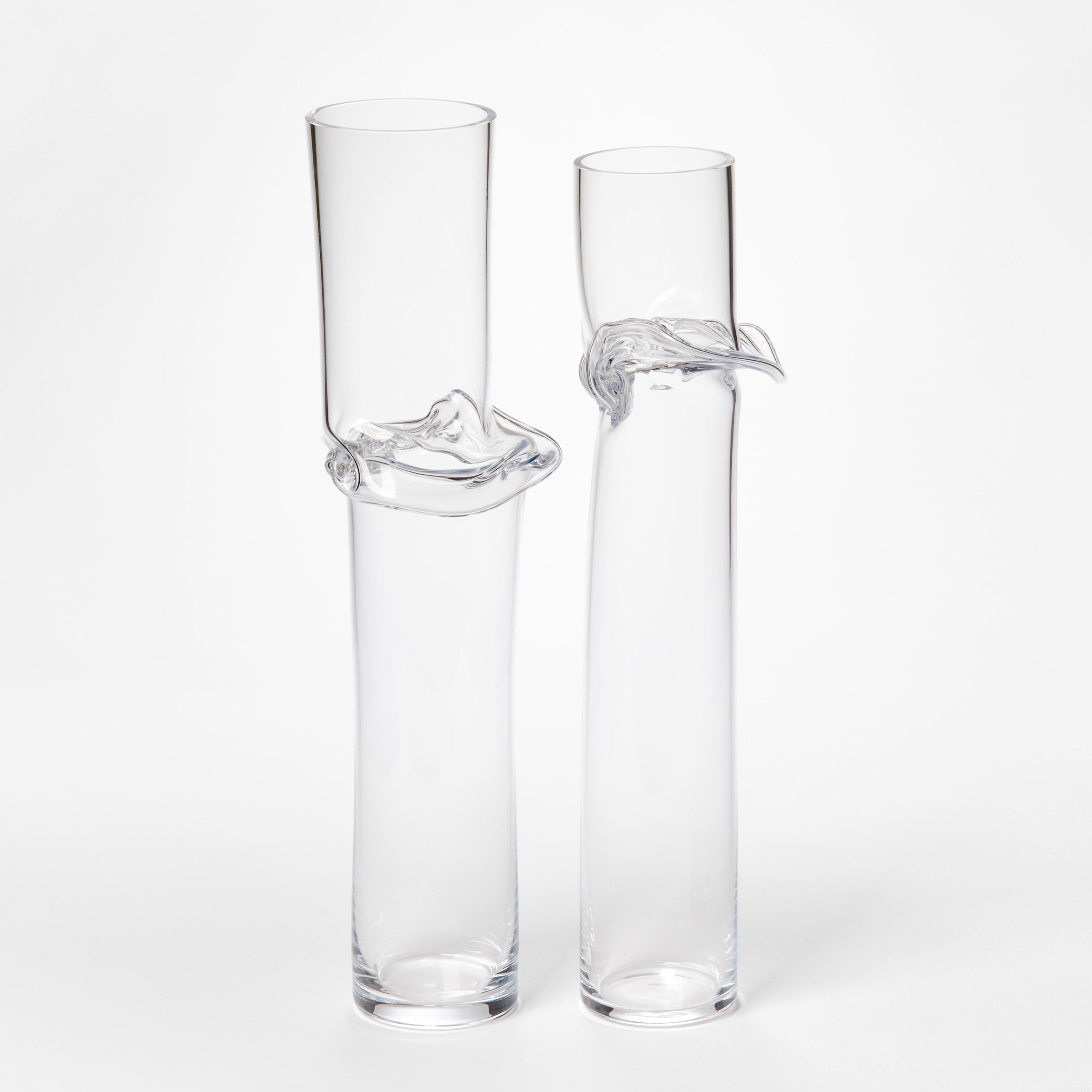 Torsion in Clear 22/02, abstraktes skulpturales mundgeblasenes Glasgefäß aus Klarglas von Emma Baker (Britisch) im Angebot