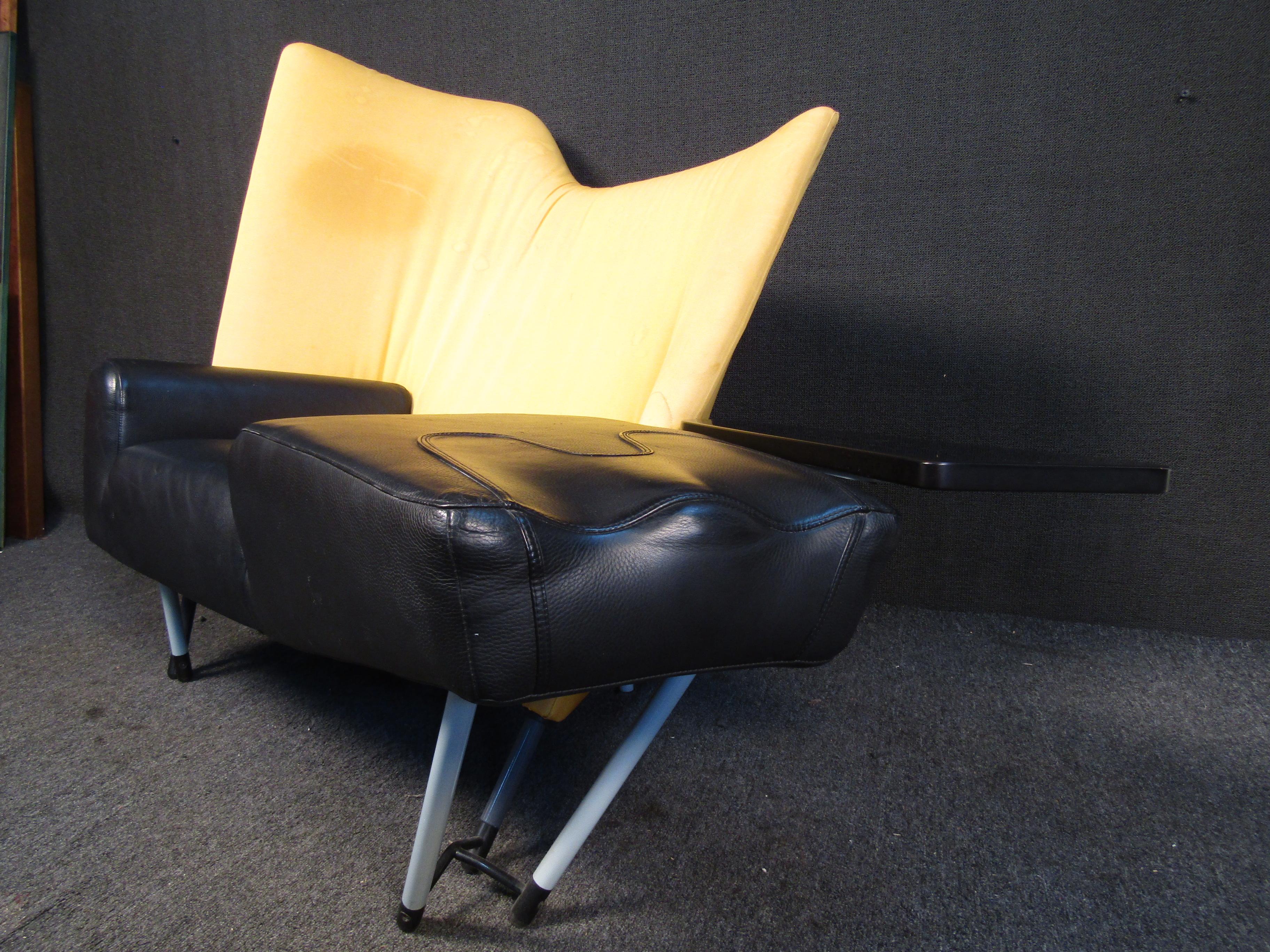 Modern Torso Chaise Sofa by Paolo Deganello For Sale