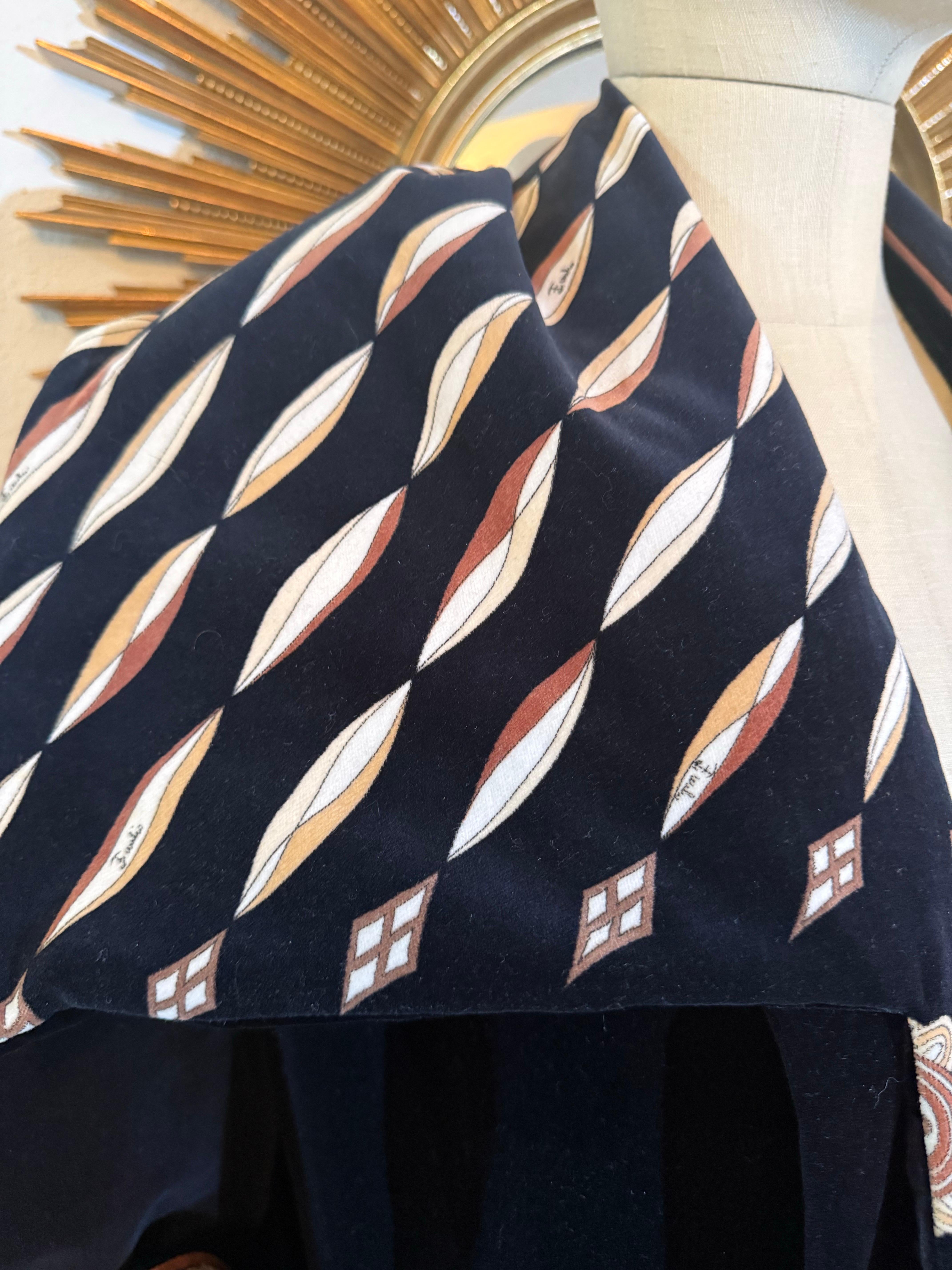 Torso Creations 1950s Black Velvet Swingcoat w Emilio Pucci Print Velvet Collar For Sale 9