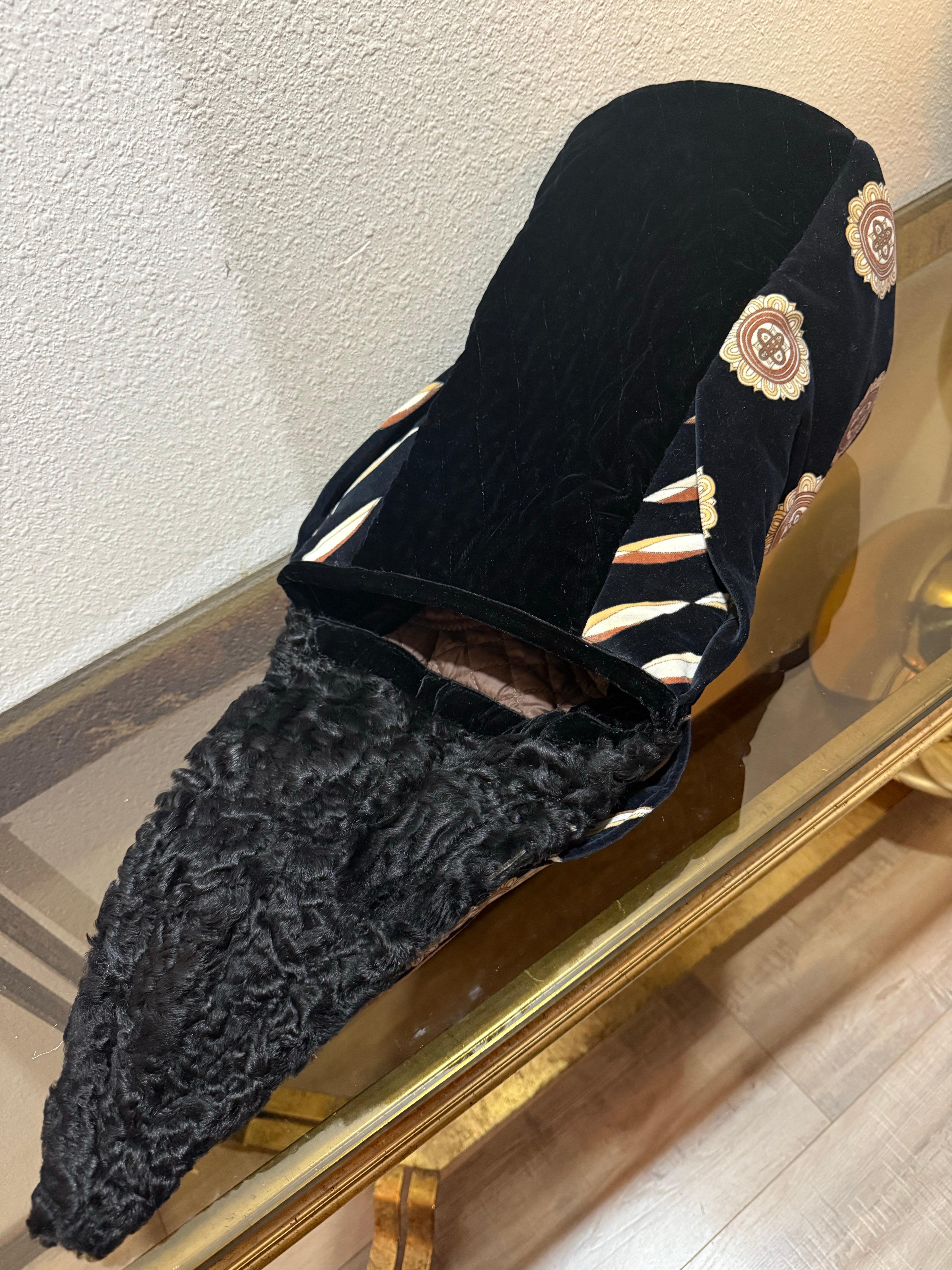 Torso Creations 1950s Black Velvet Swingcoat w Emilio Pucci Print Velvet Collar For Sale 14