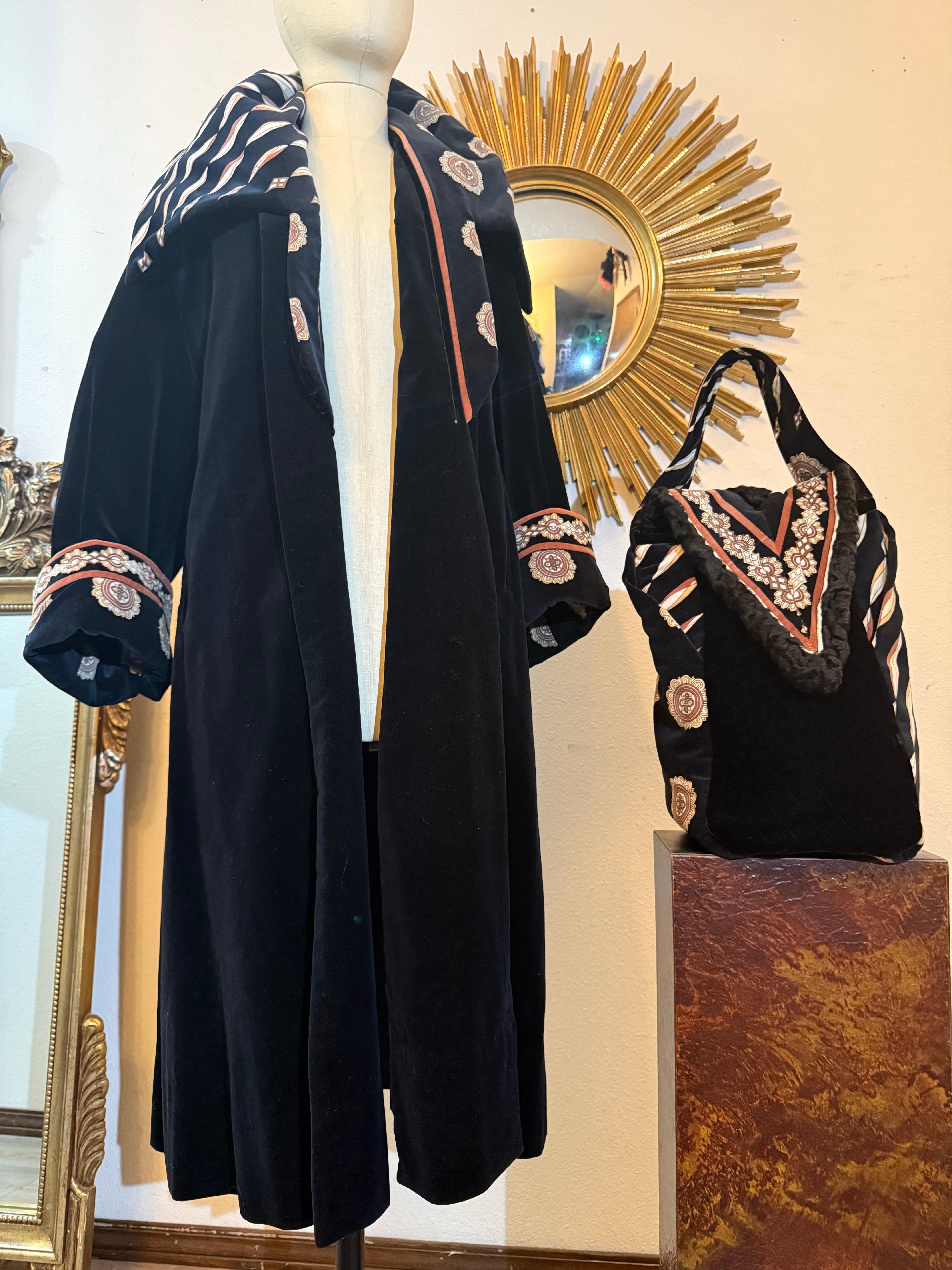 Torso Creations 1950s Black Velvet Swingcoat w Emilio Pucci Print Velvet Collar For Sale 5