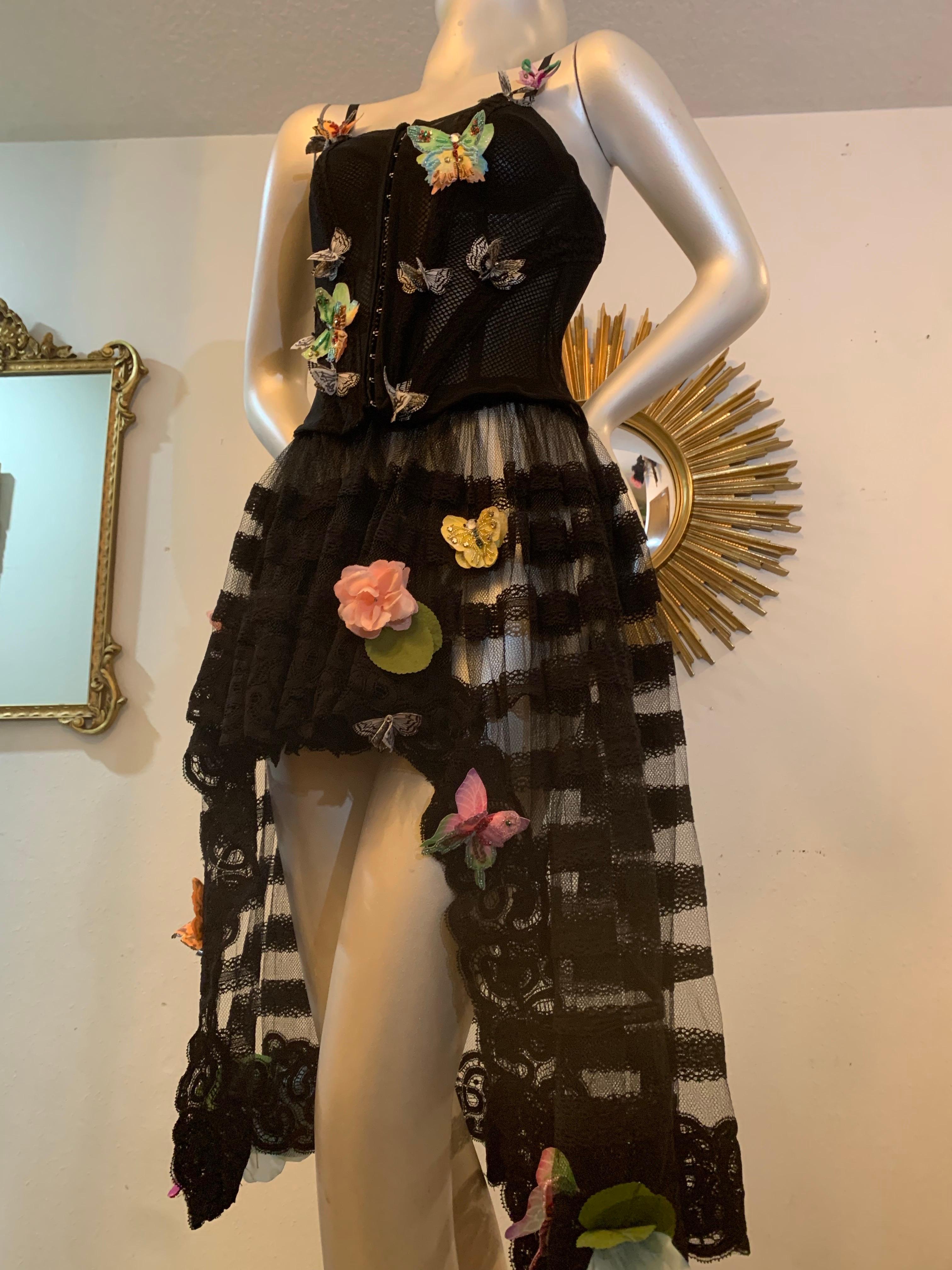 Torso Creations Schwarzes 3-teiliges Korsett aus Tüll und Spitze mit Unter-Dress & Umhang Damen im Angebot