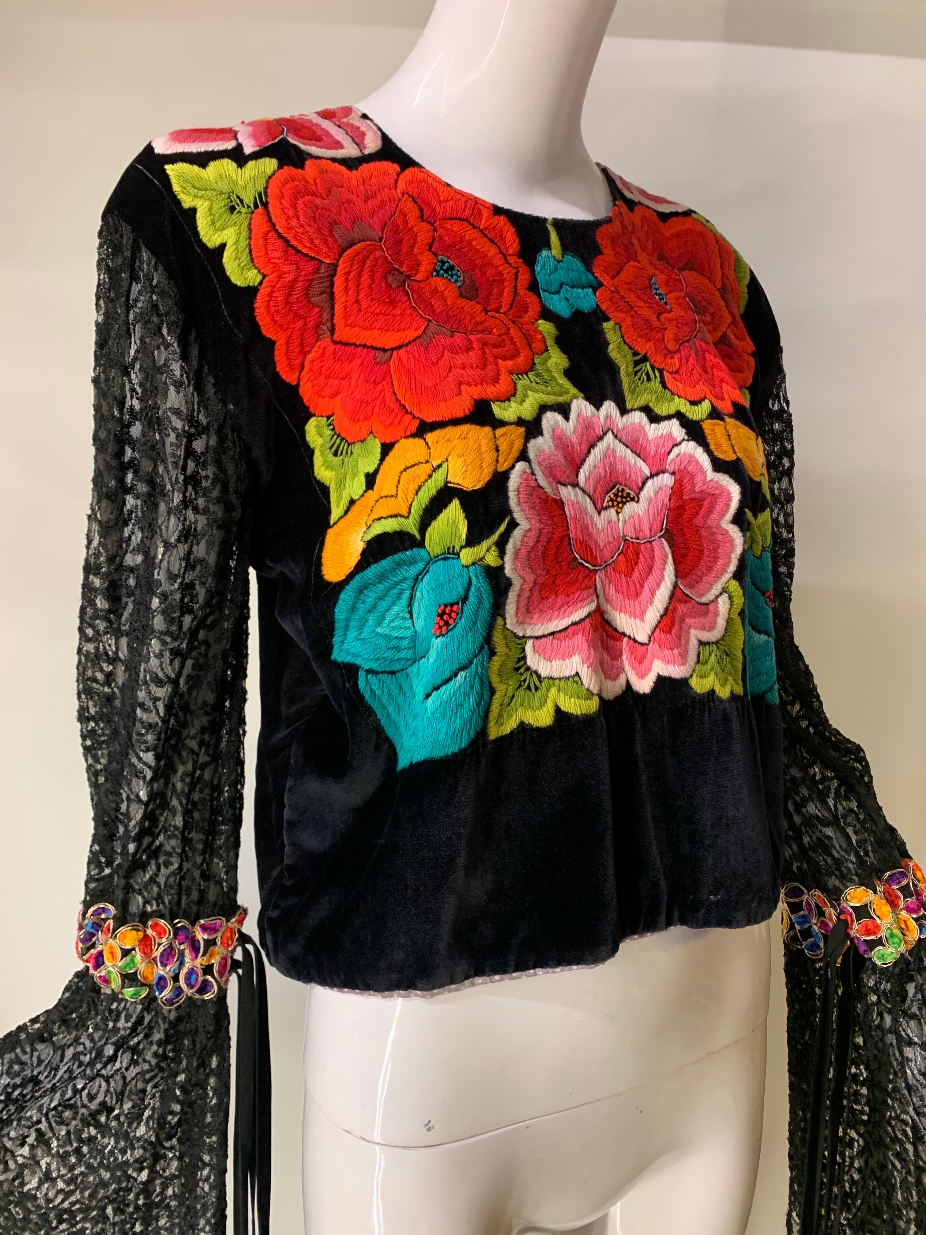 Torso Creations Boho Floral Embroidered Black Velvet Blouse w Gathered Lace Cuff In Excellent Condition For Sale In Gresham, OR