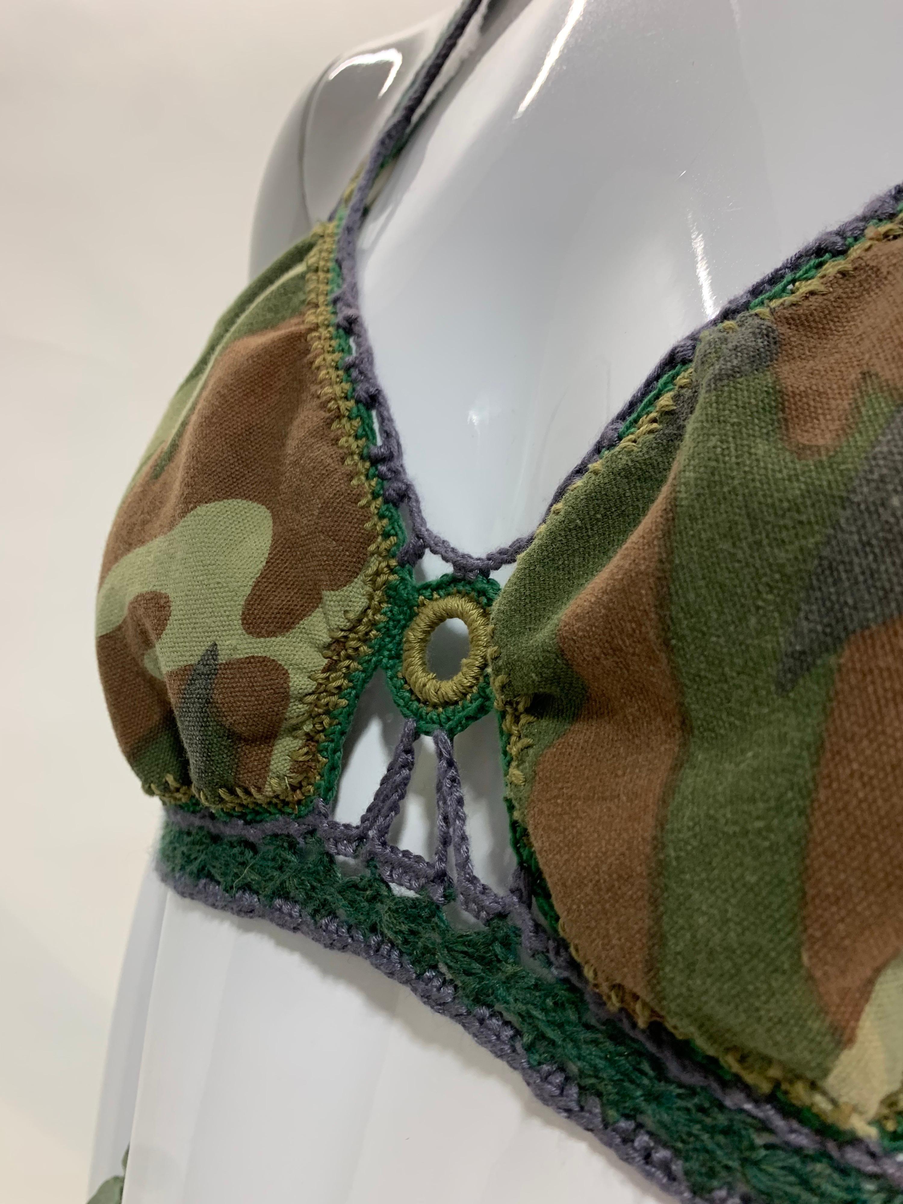 Bralette dos nu en coton et crochet crocheté à la main imprimé camouflage de Torso Creations  Neuf - En vente à Gresham, OR