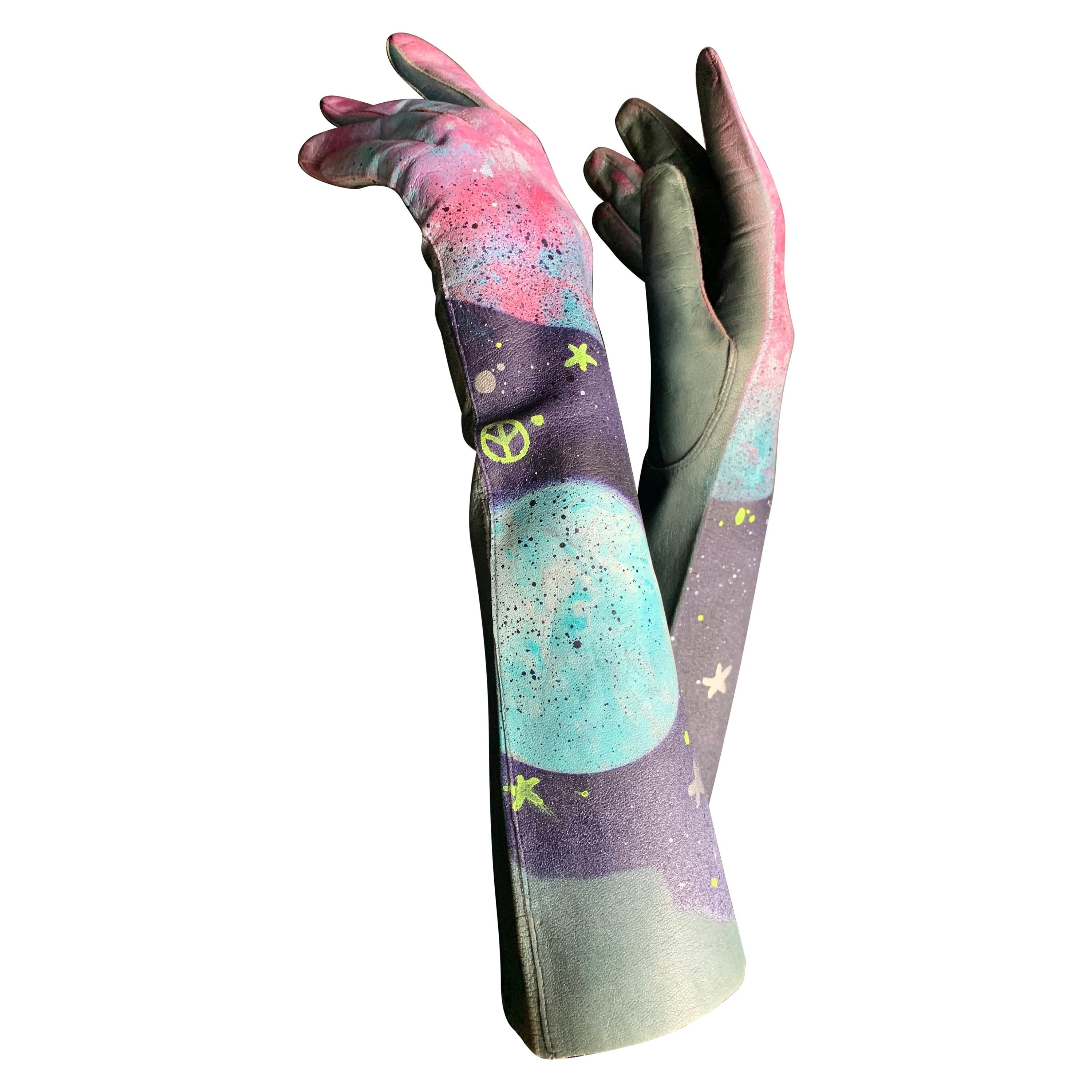 Créations de torse « Celestial Hippie » - Gants en cuir bleu acier brossé vintage en vente