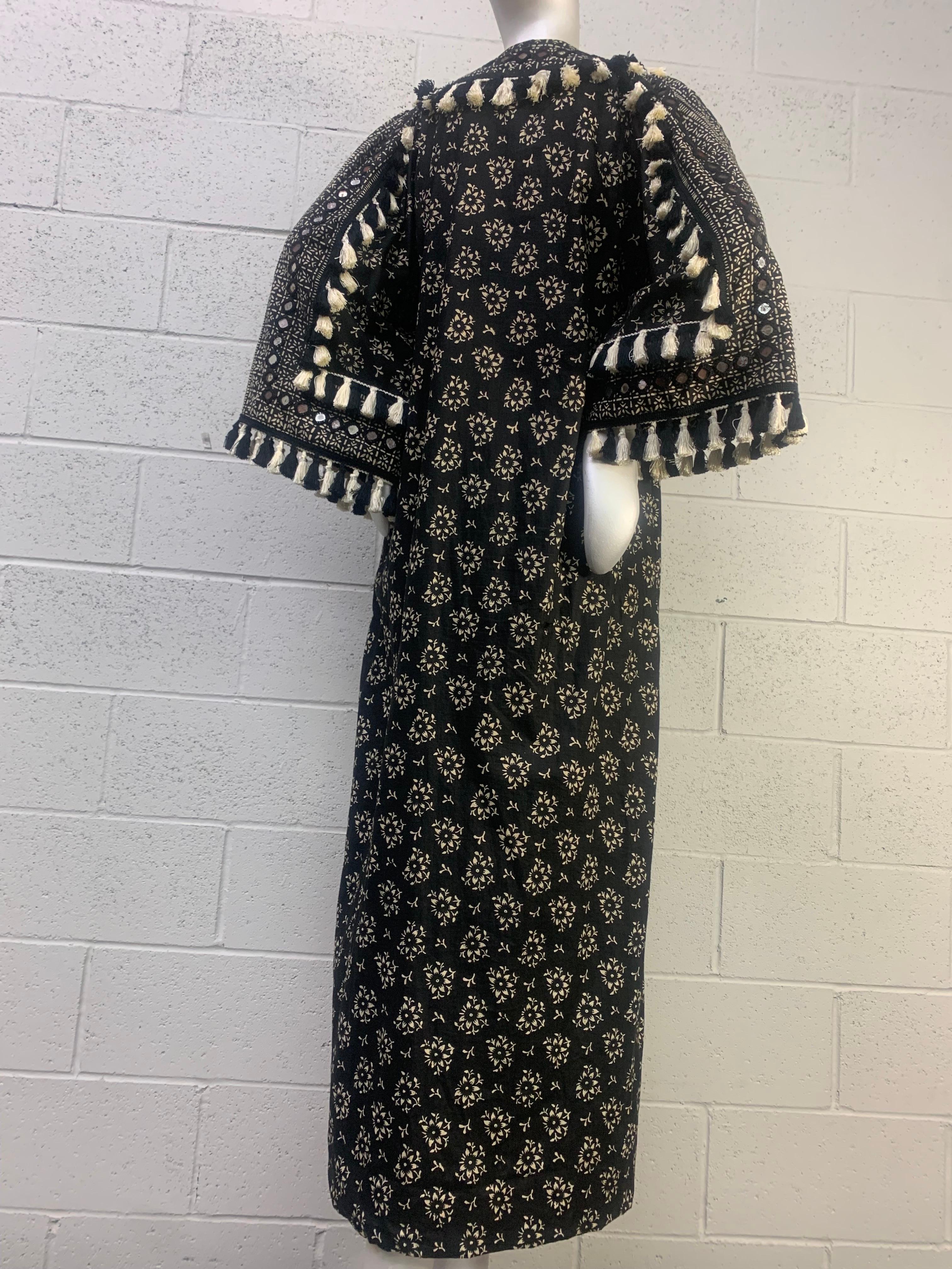 Torso Creations Embellished Ramona Rull B/W Block Print Hostess Gown w Tassels 5