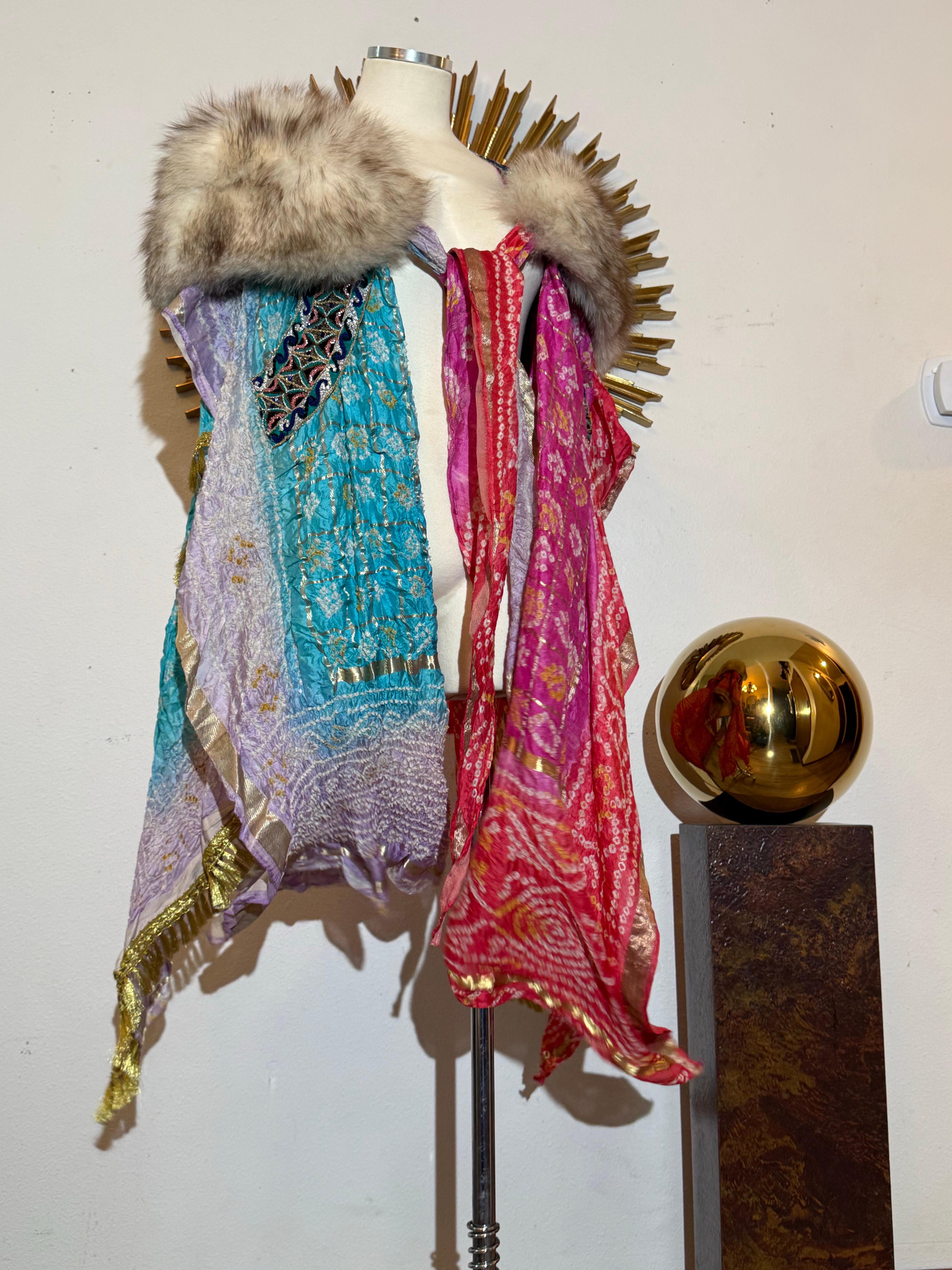 Torso Creations Indian Print Beaded Silk Patchwork Cloak w Silver Fox Collar im Angebot 5