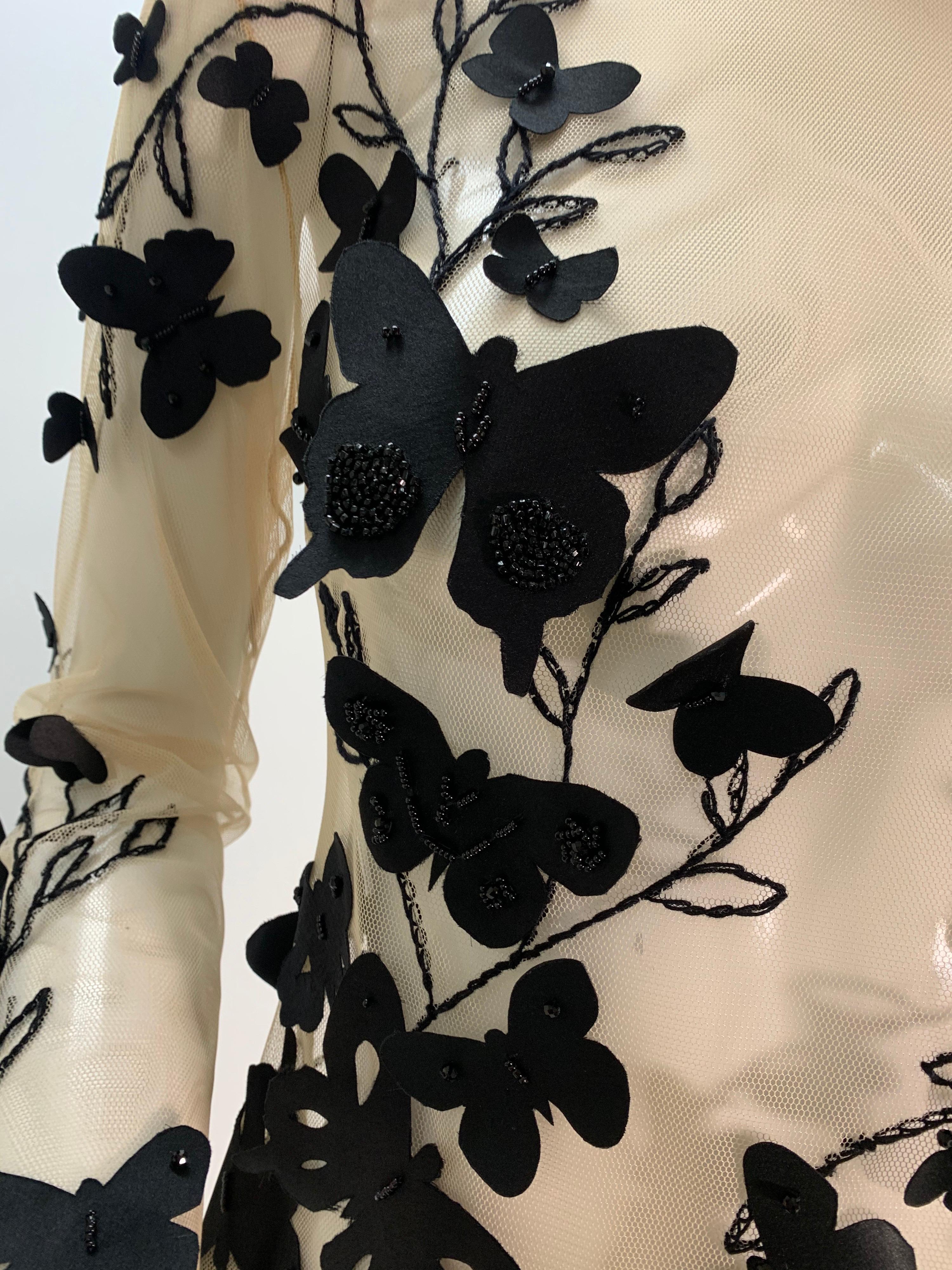 Marron Torso Creations - Chemisier en tulle nude et appliqué de papillons brodés noirs  en vente