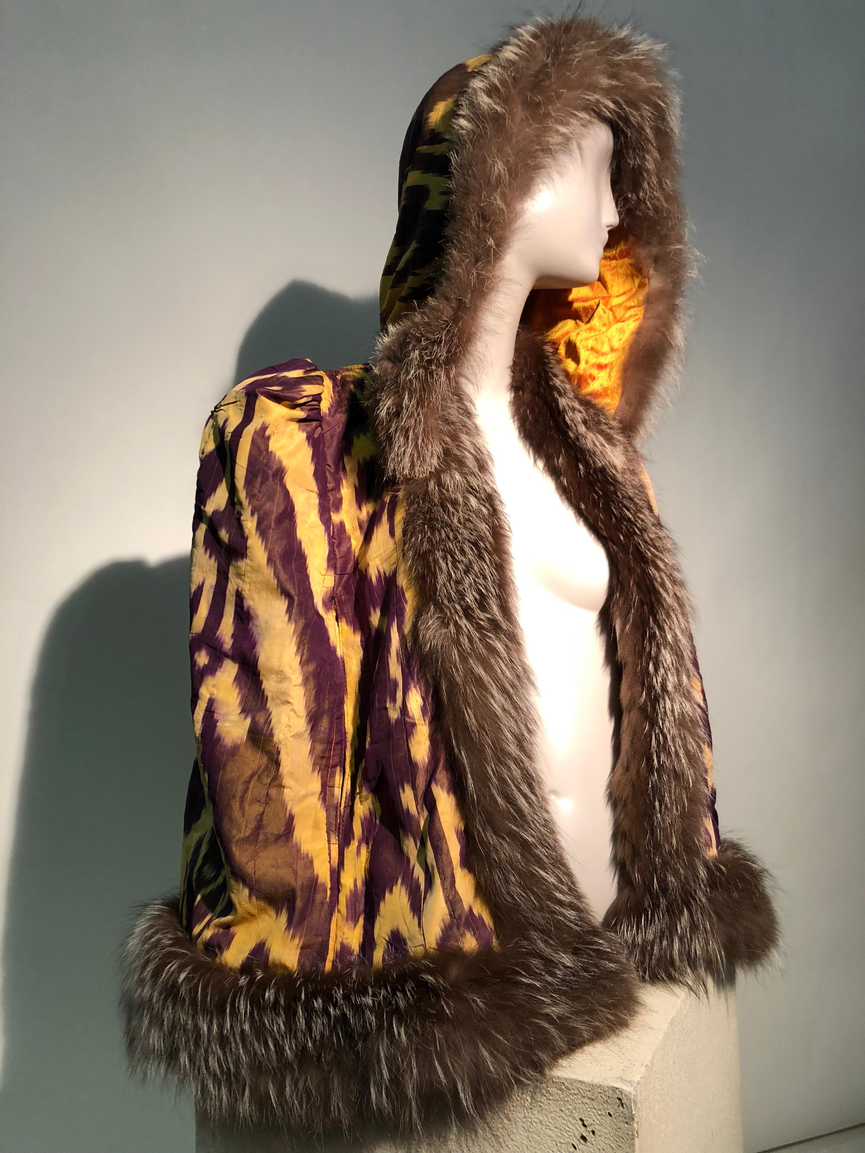 Torso Creations Silk Ikat 1930s Style Caplet W/ Hood & Fox Fur Trim  In Good Condition For Sale In Gresham, OR