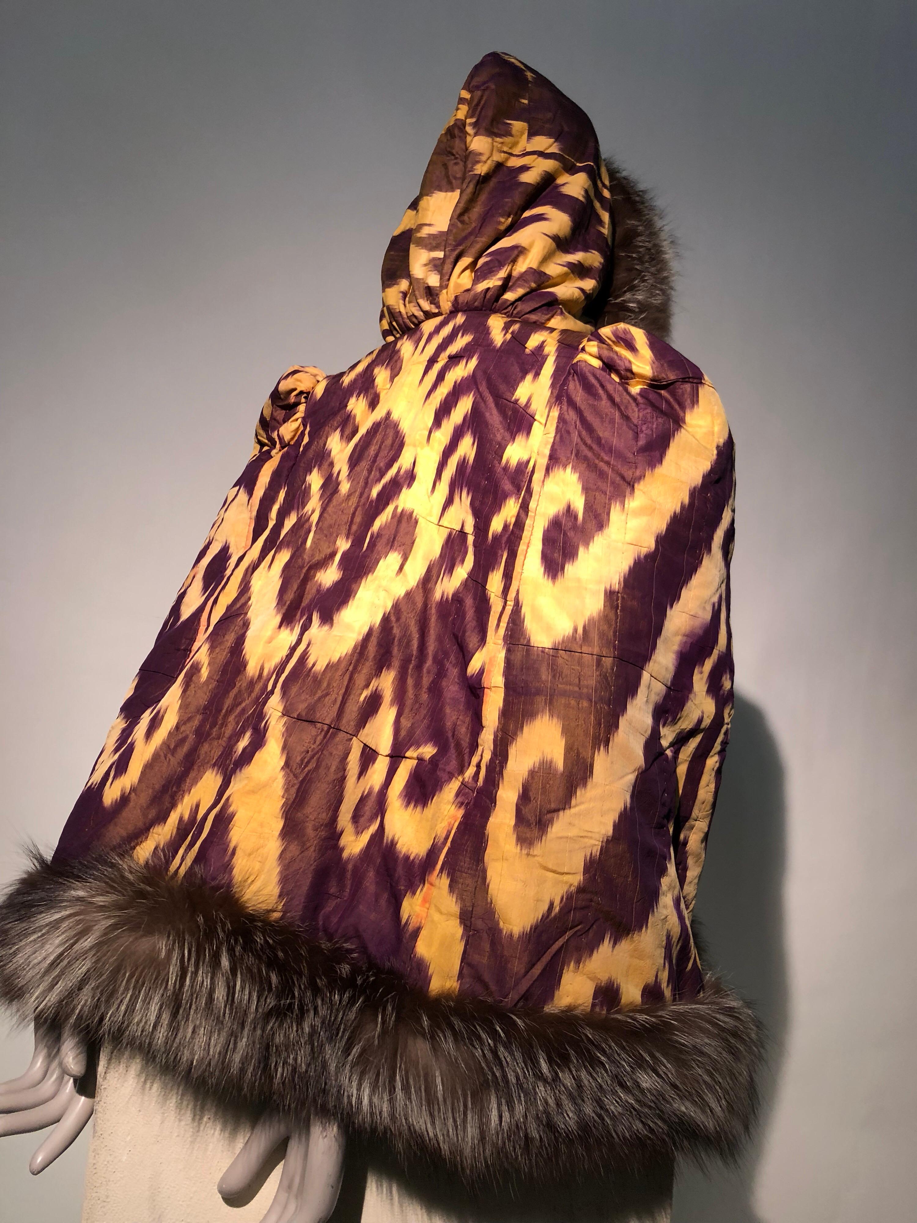 Torso Creations Silk Ikat 1930s Style Caplet W/ Hood & Fox Fur Trim For Sale 2