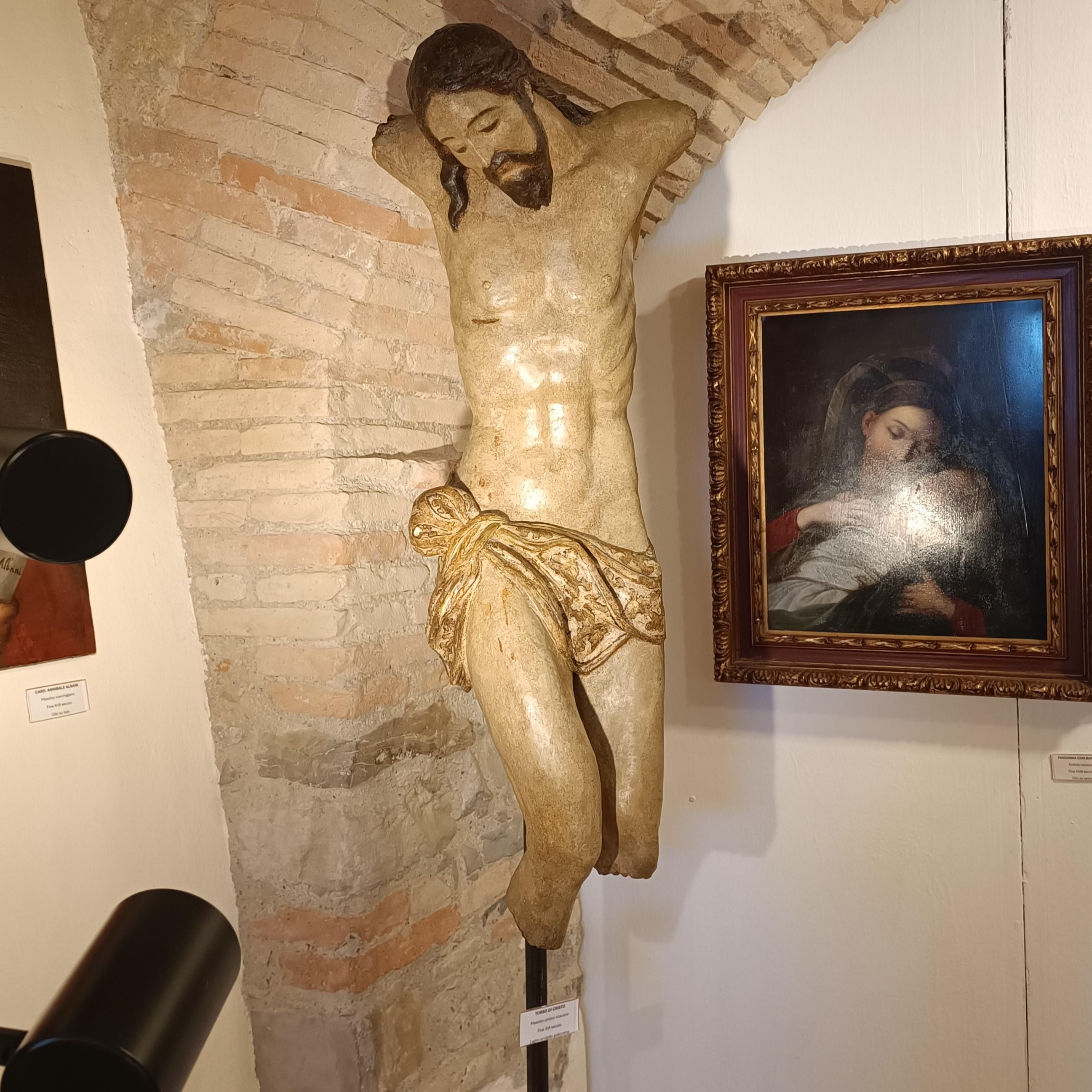 Torso scultura sacra di Cristo ligneo policromo – Fine ‘500 Umbro-Toscano: Un capolavoro di intensa spiritualità e alta scuola 

Un’opera di altissima classe scultorea

Il Torso di Cristo ligneo policromo, databile alla fine del Cinquecento e
