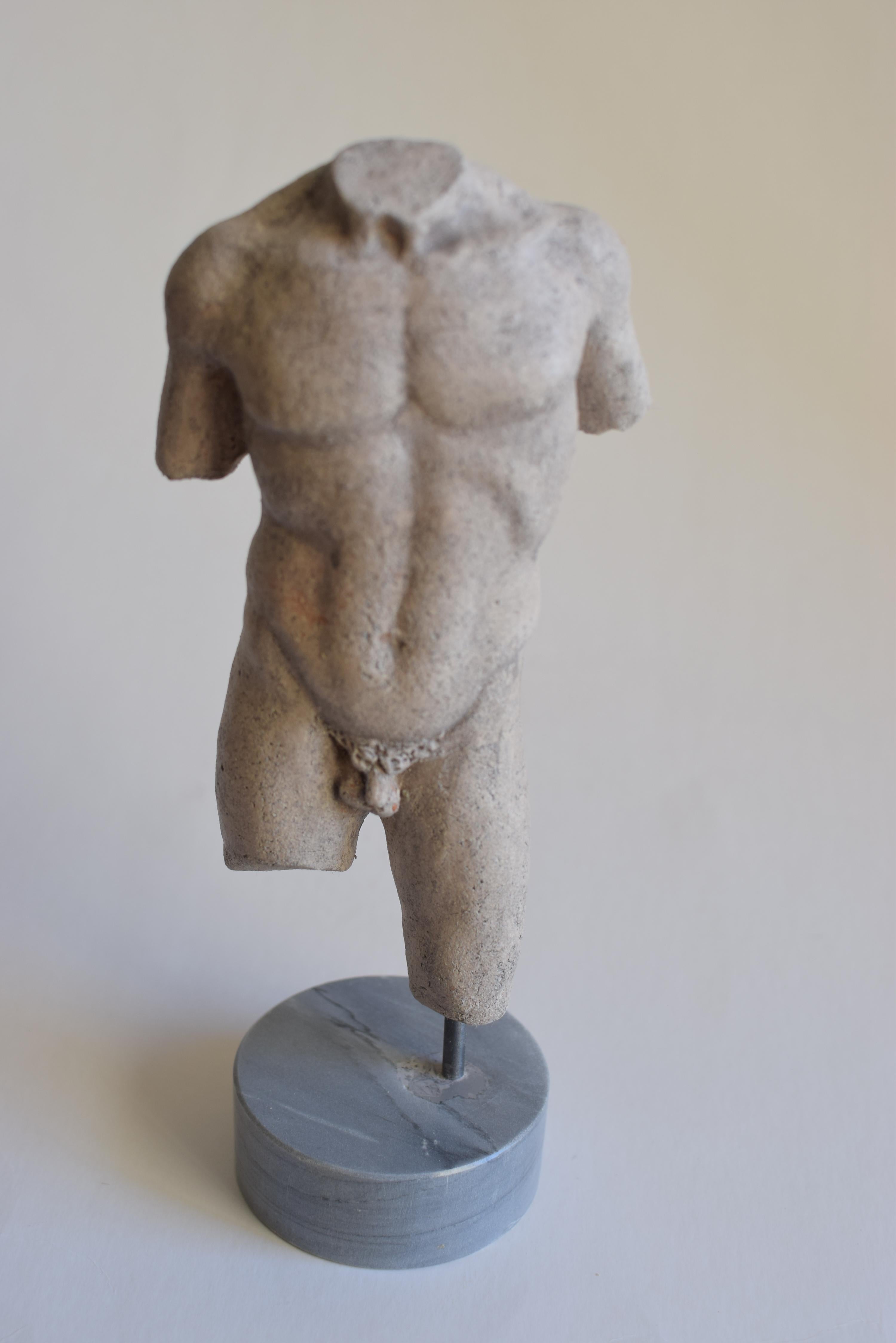 Italian Torso maschile classico in ceramica -base in marmo - miniatura -made in Italy in vendita