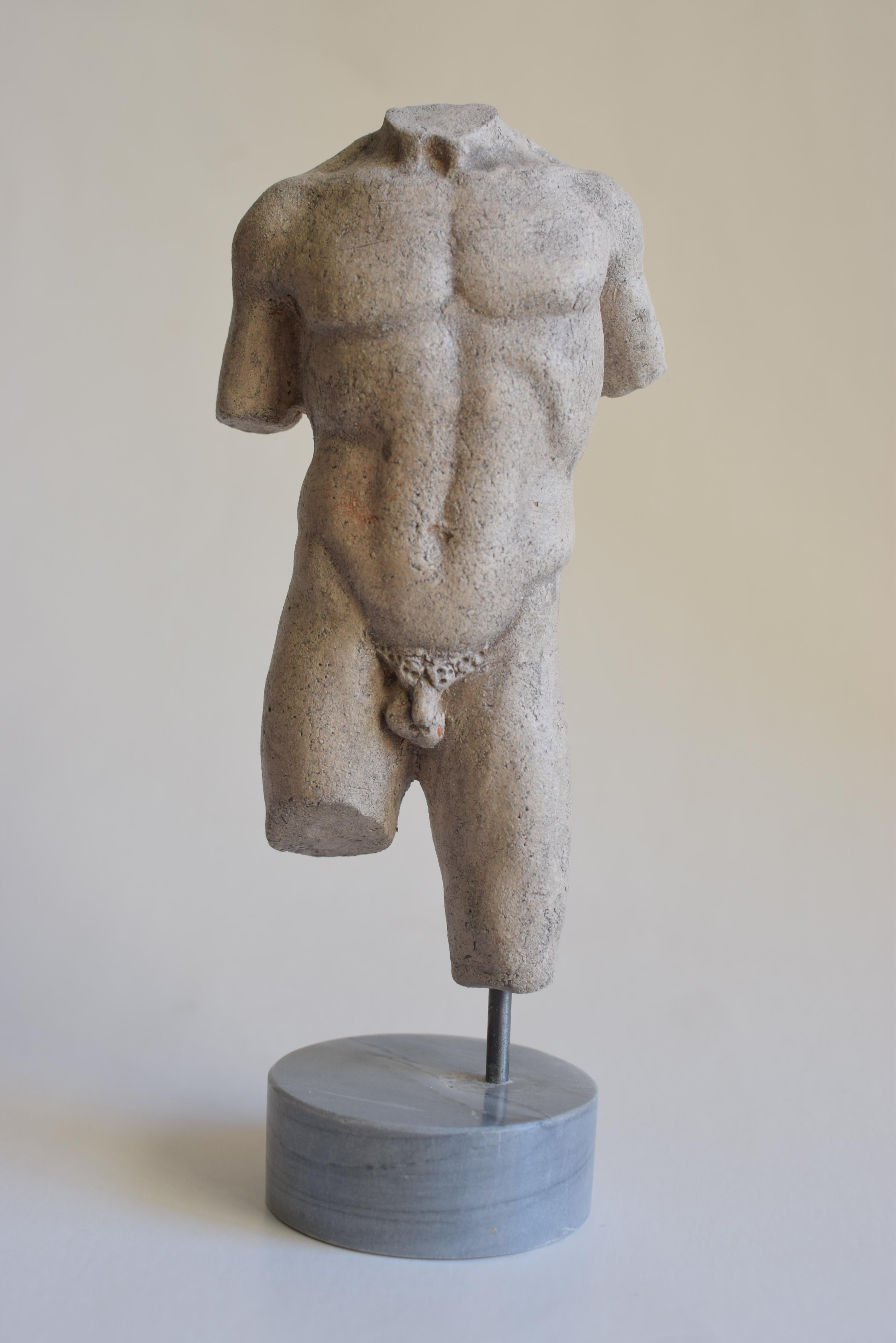 Ceramica Torso maschile classico in ceramica -base in marmo - miniatura -made in Italy in vendita