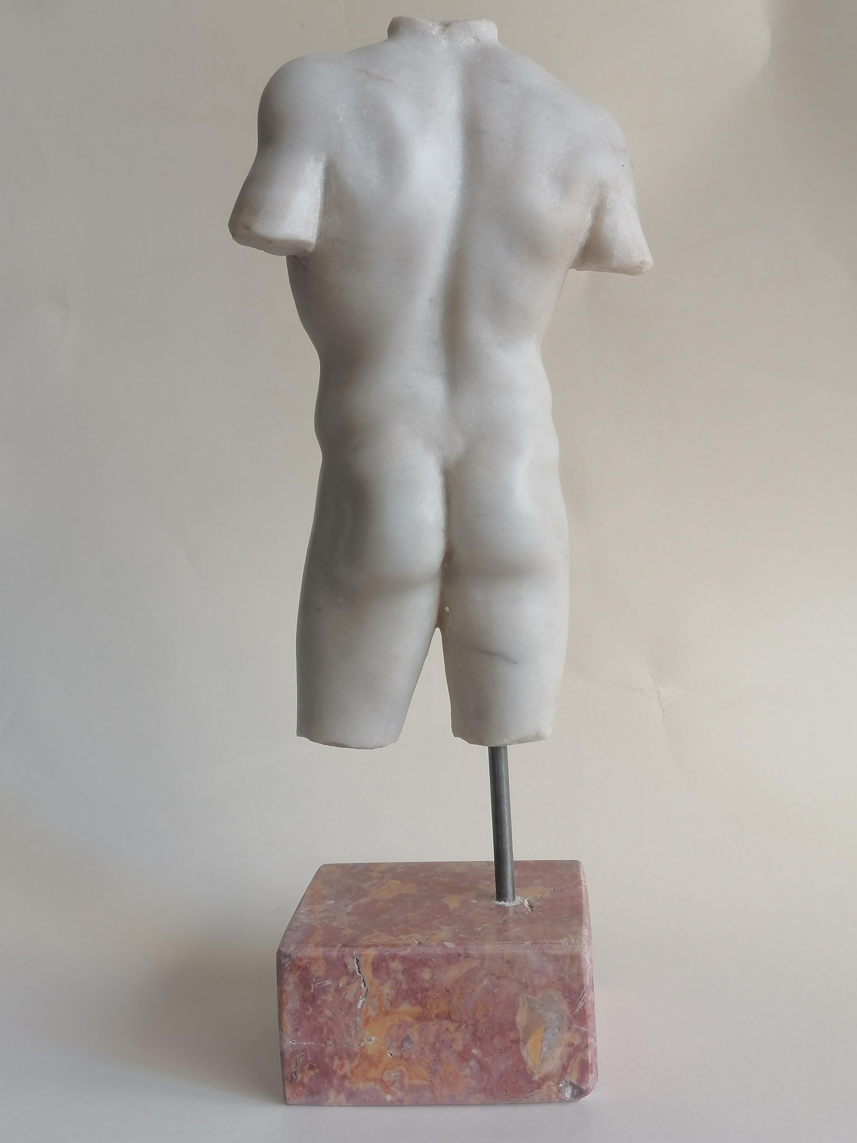 Fait main Torse d'homme classique en marbre blanc de Carrare - miniature en vente