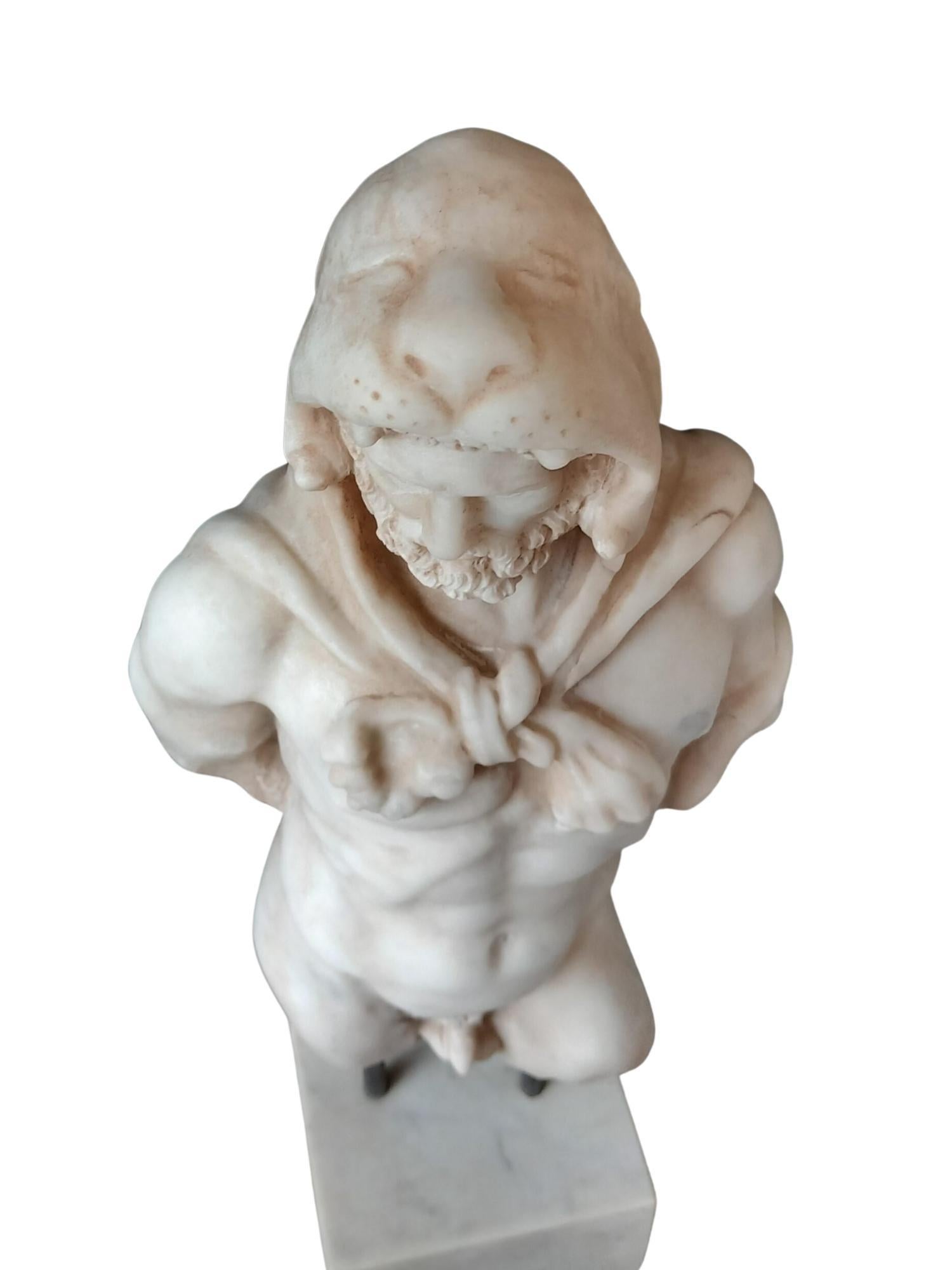 Marble Torso of Hercules in white Carrara marble, Reproduction of Vatican museum For Sale