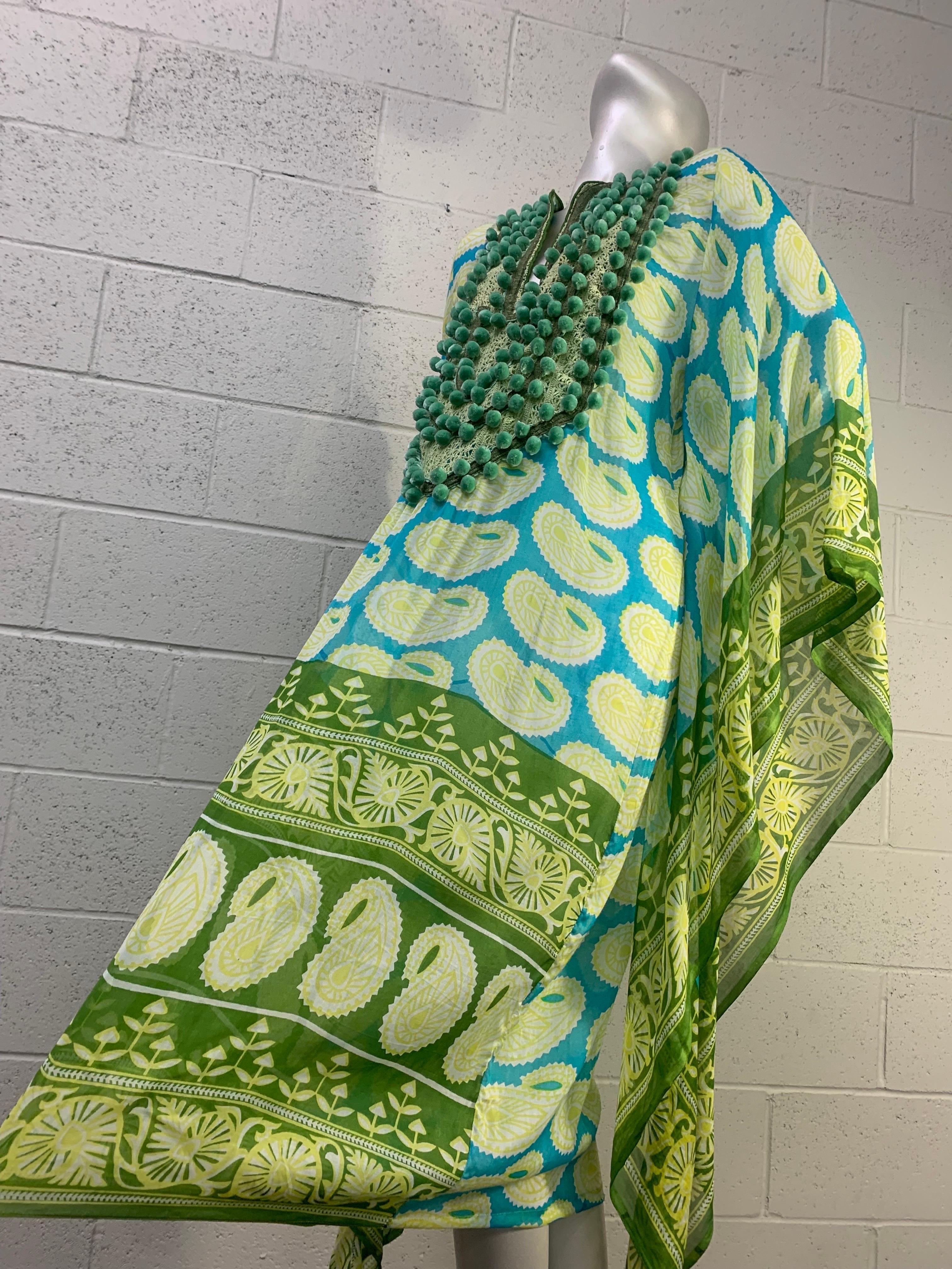 Torso Vintages Caftan à motifs turquoise bordé de vert avec pompon à l'avant  en vente 13