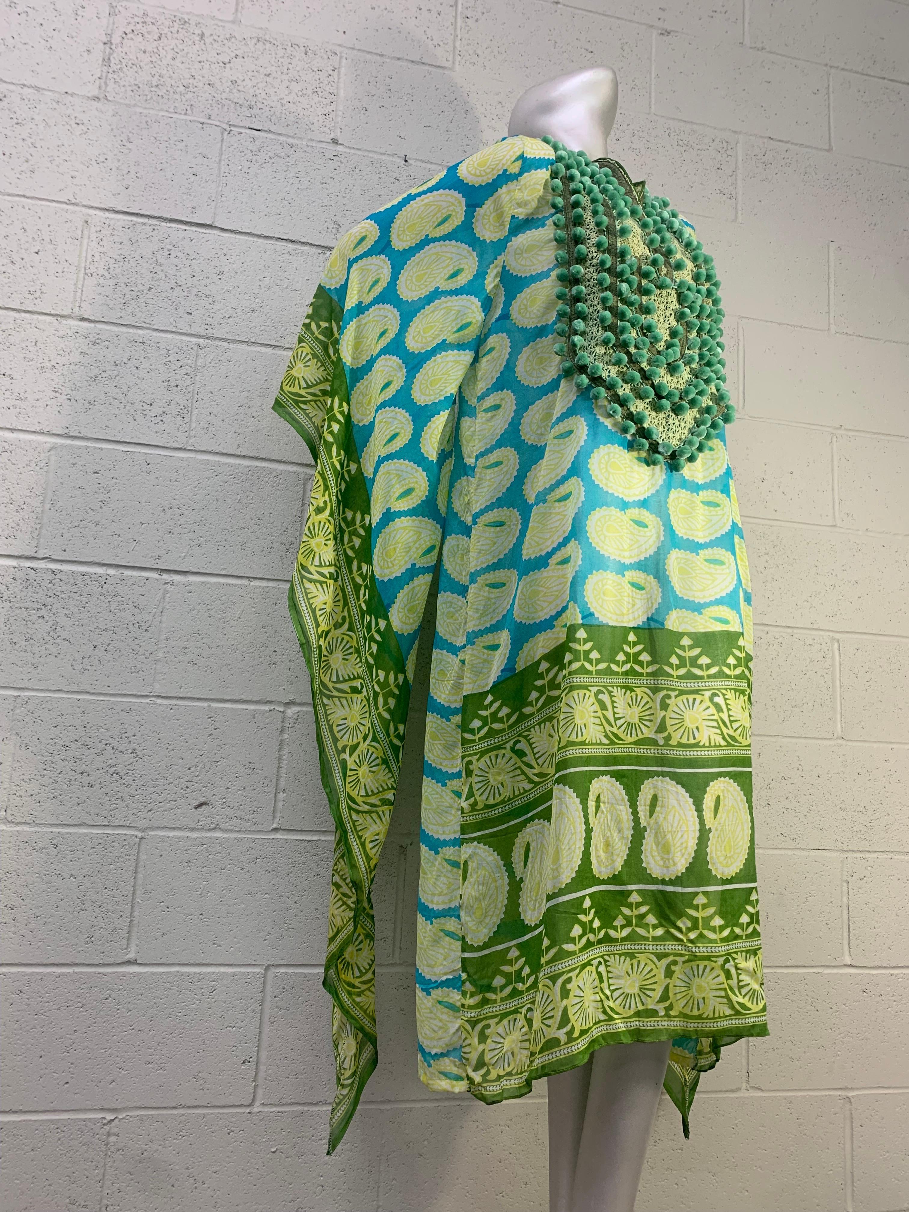 Torso Vintages Caftan à motifs turquoise bordé de vert avec pompon à l'avant  en vente 1