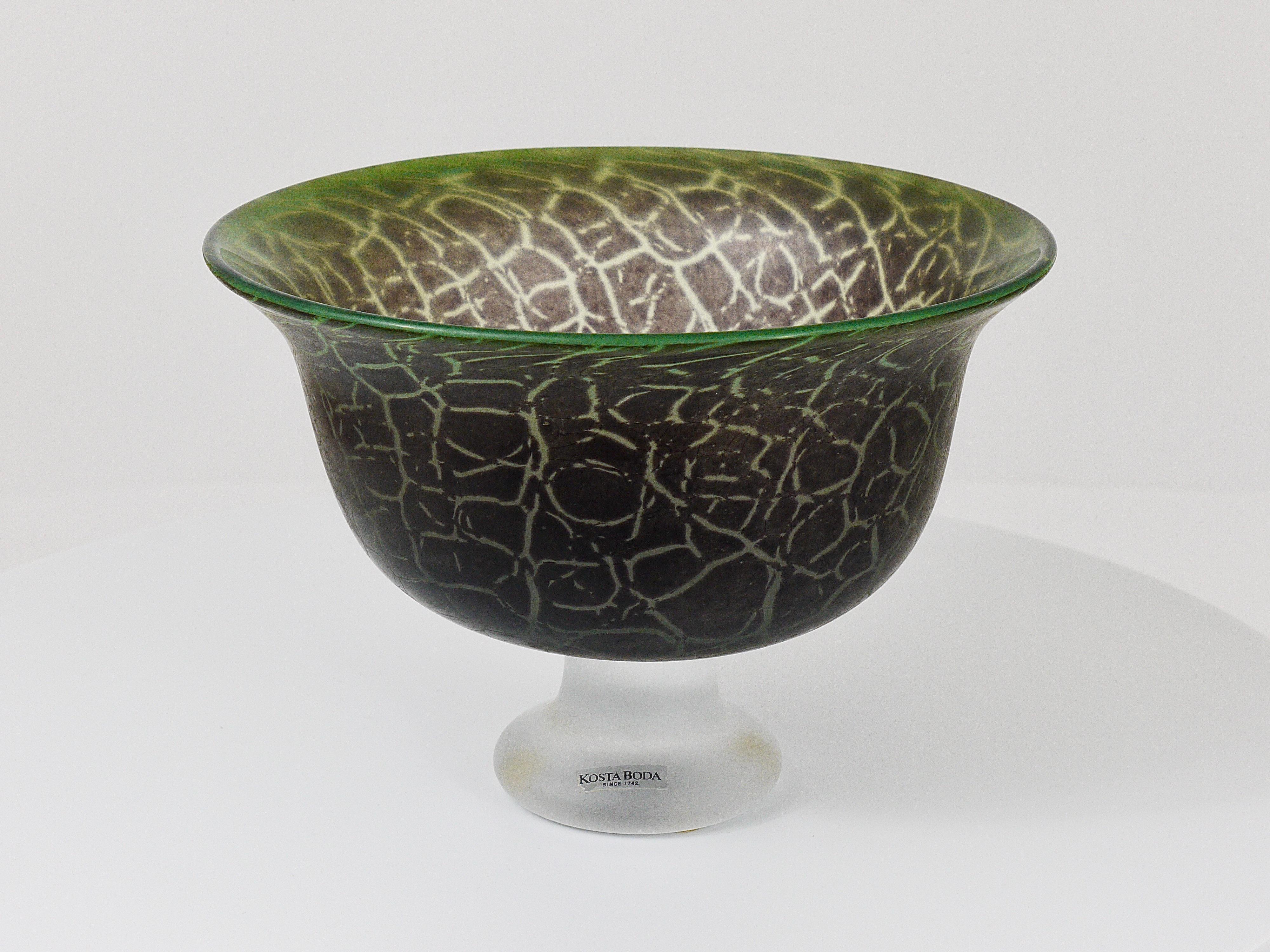 Art Nouveau Tortoise Art Glass Bowl by Ulrica Hydman Vallien, Kosta Boda, Sweden, 1980s For Sale