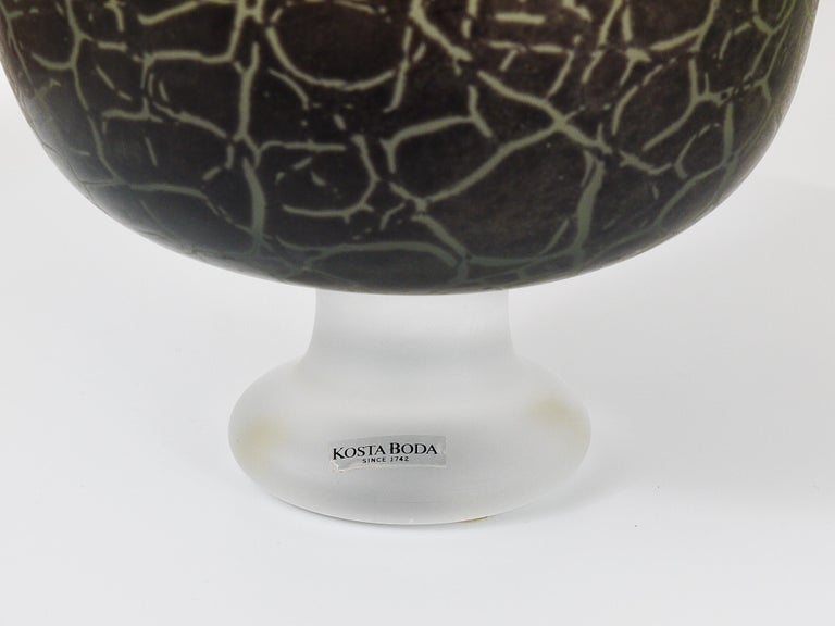 Hand-Crafted Tortoise Art Glass Bowl by Ulrica Hydman Vallien, Kosta Boda, Sweden, 1980s For Sale