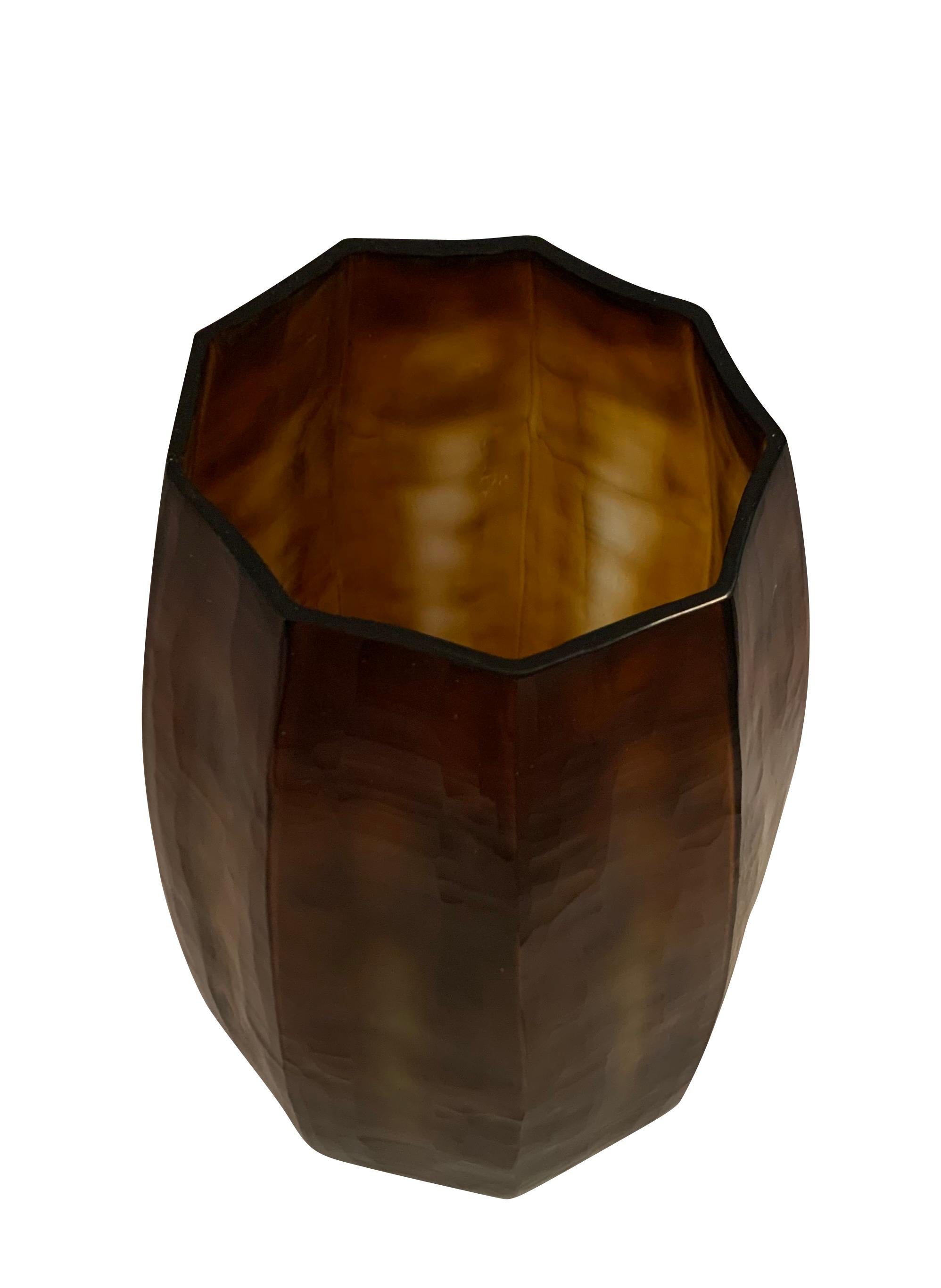 Contemporary Romanian tortoise colored glass vase.
Vertical pattern design.
Also available as a taller vase S5579.
 