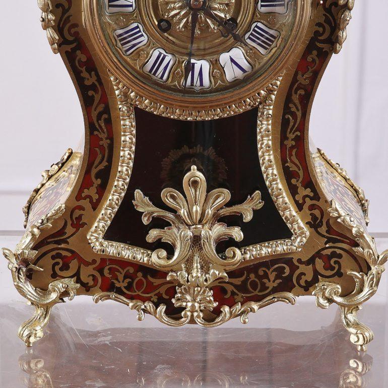 Tortoise Shell-and-Brass Clock In Good Condition In Vancouver, British Columbia