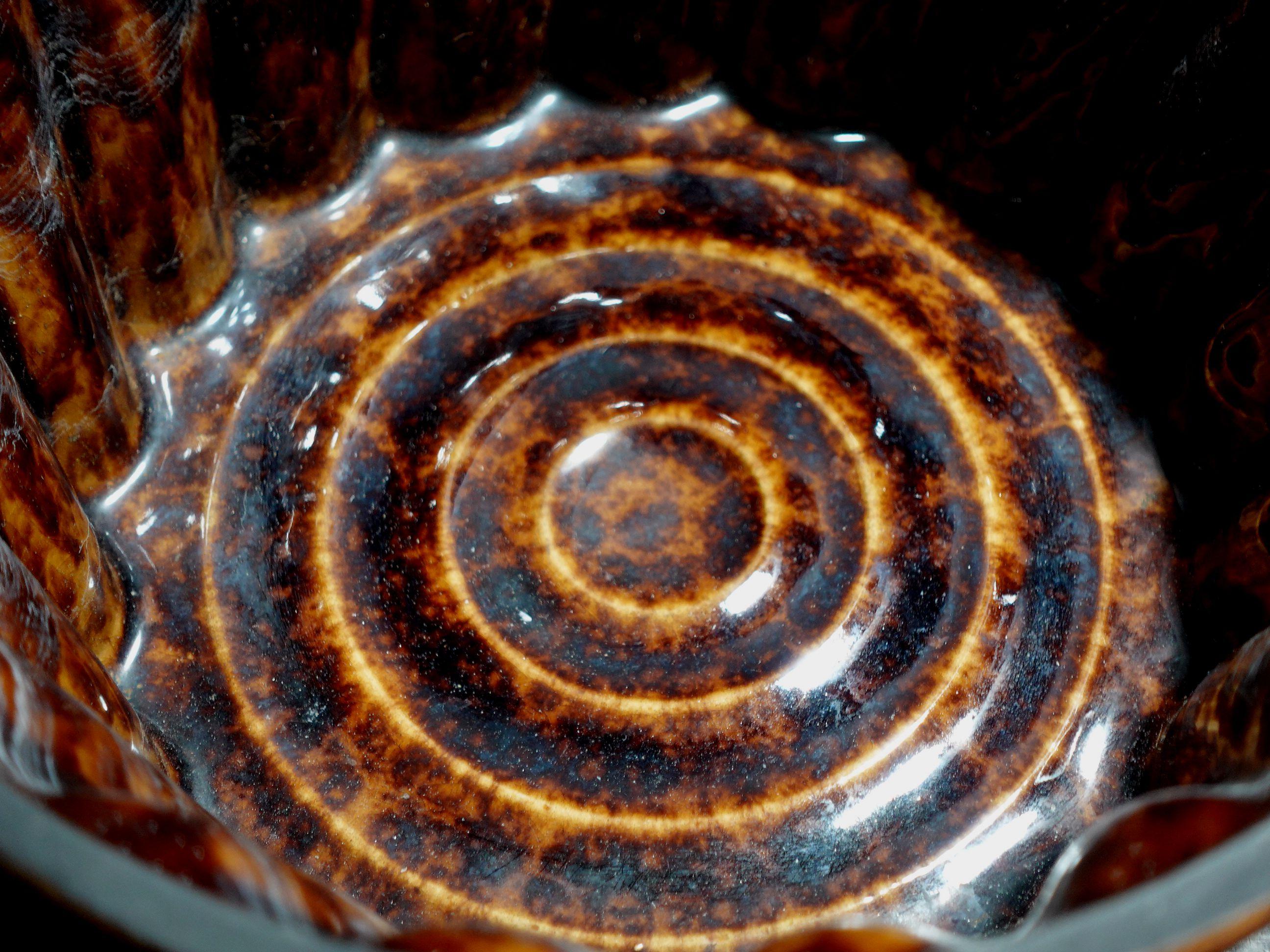 Tortoise Shell Art Glass Bowl, Hand Made, 1900s For Sale 1